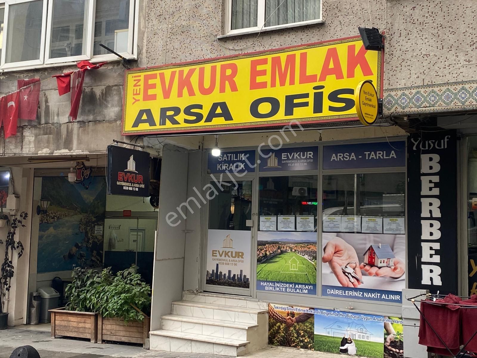 Daire Fiyatına Fırsat Bina , Bağcılar Meydana Yürüme Mesafesinde - Görsel 4