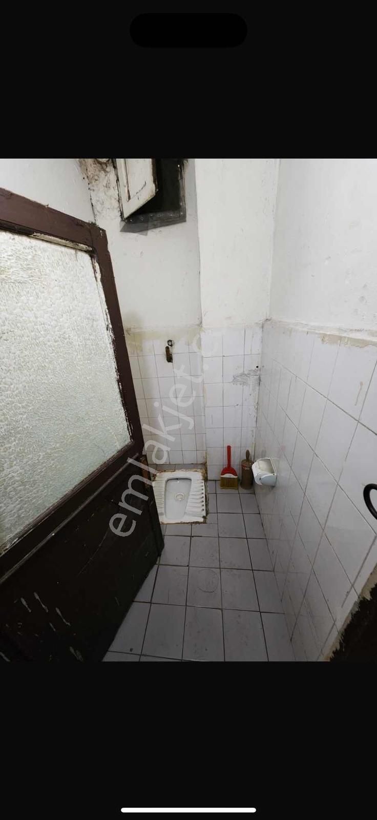 Anadolu Caddesine 50 M² Mesafede Kiracılı Dükkan - Görsel 5