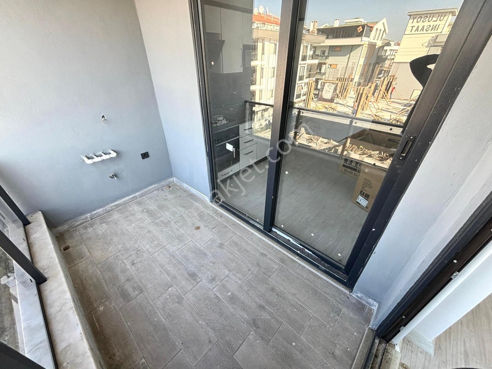 🏡 Referans'tan Altınkum'da Ön Cephe Ebeveyn Banyolu Yeni Bina 2+1 Daire - Görsel 11