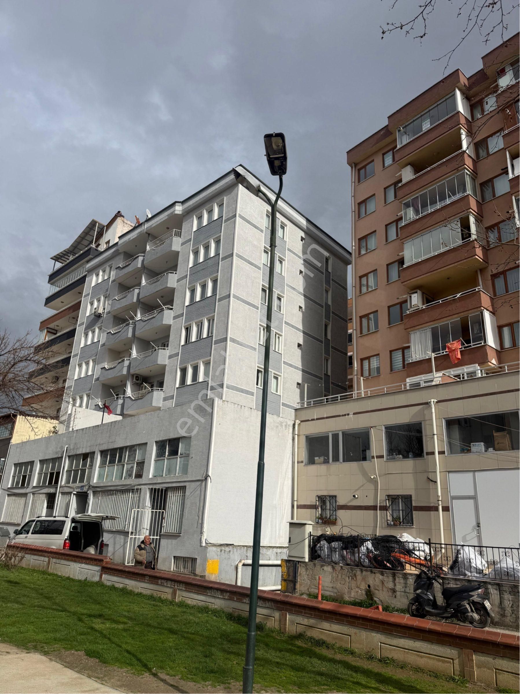 Dikkaldırımda Geniş Ferah Satılık 4+1 Dubleks Daire - Görsel 28
