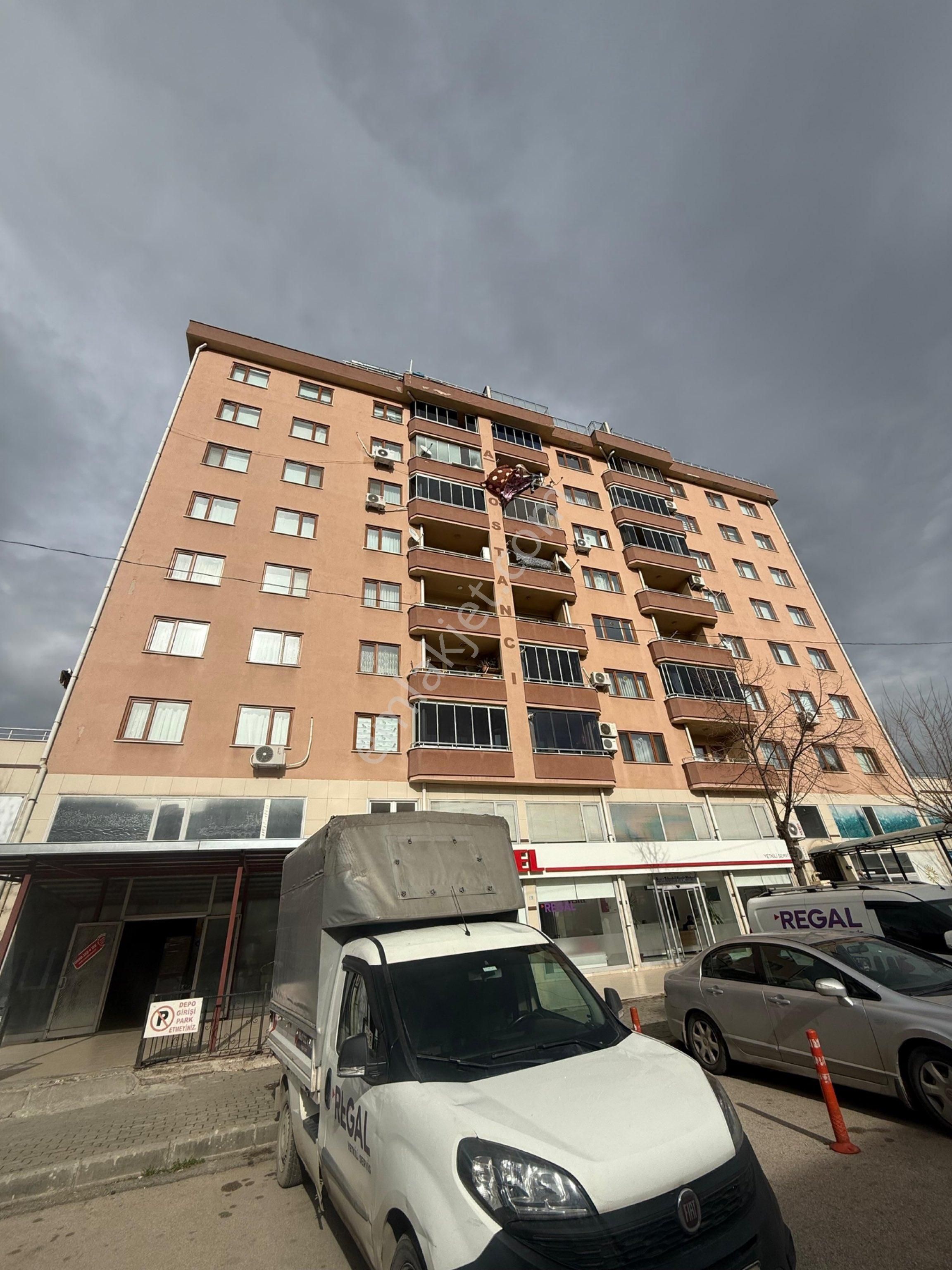 Dikkaldırımda Geniş Ferah Satılık 4+1 Dubleks Daire - Görsel 31