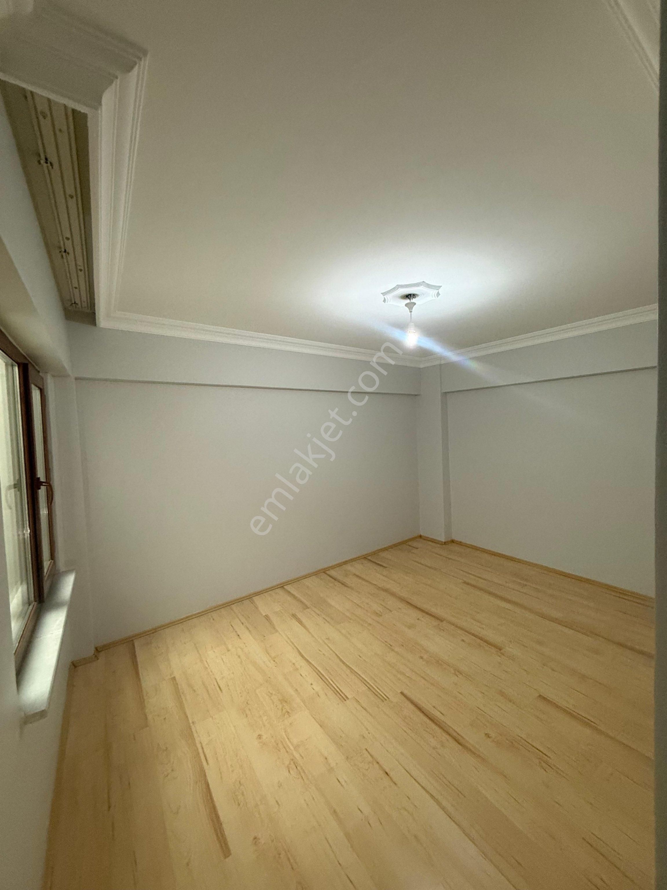 Dikkaldırımda Geniş Ferah Satılık 4+1 Dubleks Daire - Görsel 17