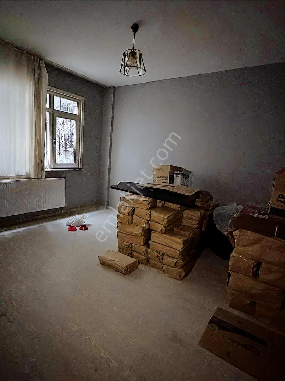 Esenler Tuna Mahallesinde Tertemiz 2+1 Daire - Görsel 3