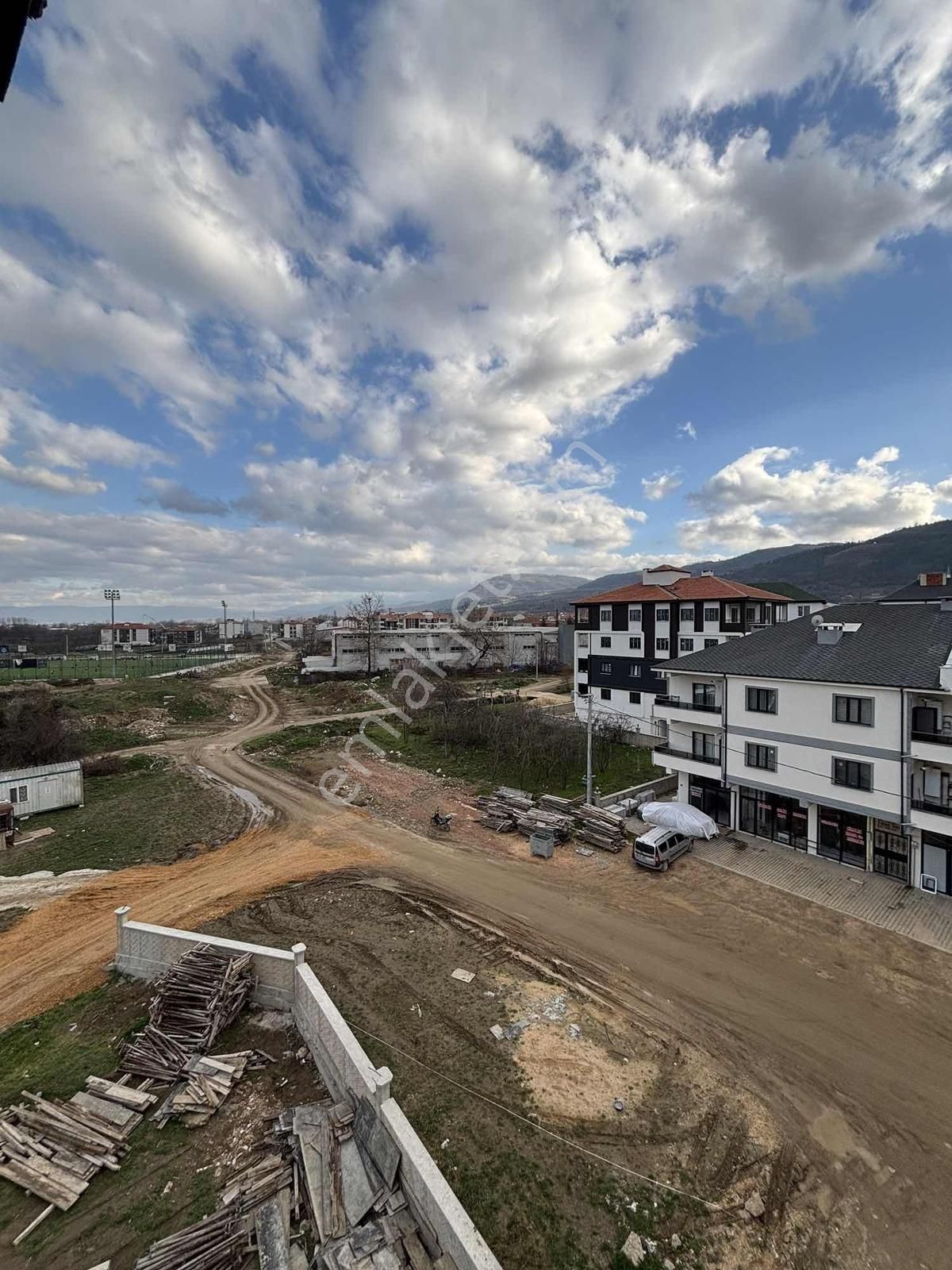 Cerrah Mahallesı'nde Yatırım Fırsatı 2+1 Daireler - Görsel 16