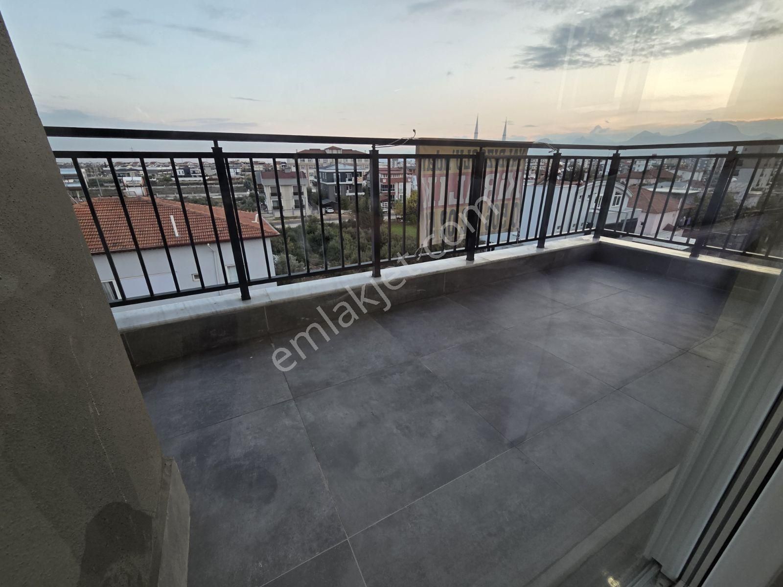 Çıplaklı'da Kiralık Eşyalı 1+1 Sıfır Daire - Görsel 2