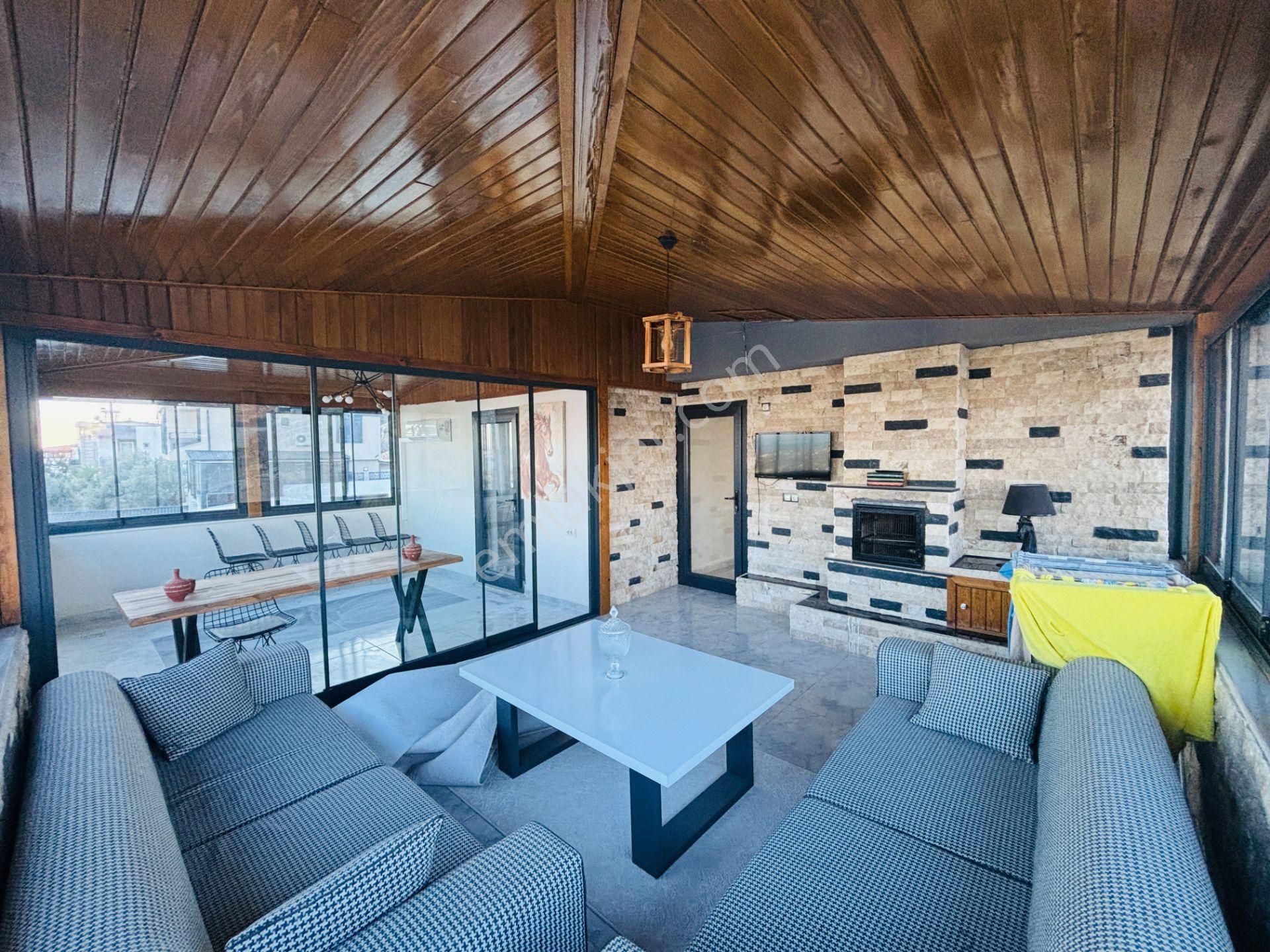 İzmir Seferihisar Atatürk Mahallesi’nde Eşyalı Deniz Manzaralı Havuzlu 4+2 Tripleks Yazlık Villa - Görsel 33