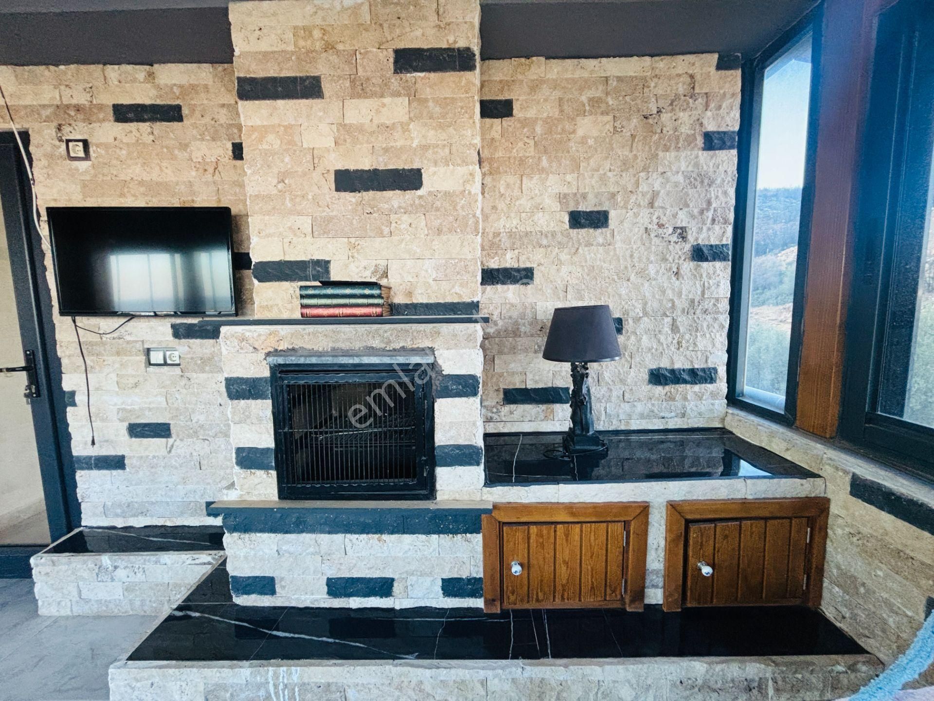 İzmir Seferihisar Atatürk Mahallesi’nde Eşyalı Deniz Manzaralı Havuzlu 4+2 Tripleks Yazlık Villa - Görsel 31