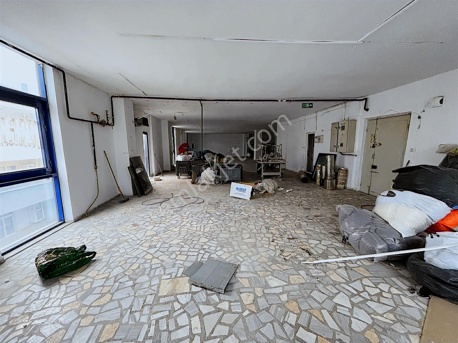 Cebeci Mahallesinde Merkezi Konumda 260 M2 Kiralık İş Yeri