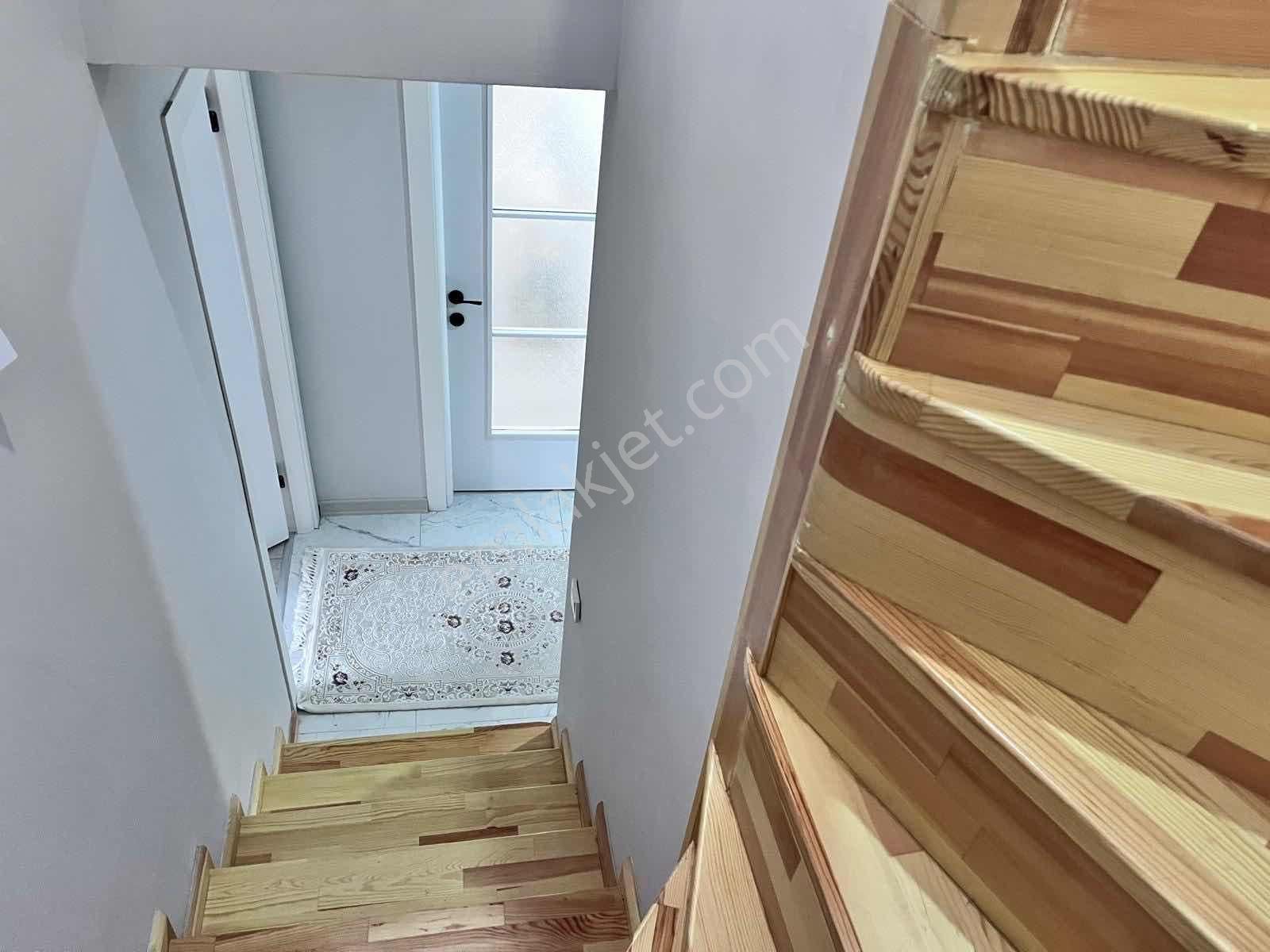 Üsküdar'da Ulaşıma Yakın Geniş M2 3+1 Dubleks / Doğu Cephe - Görsel 8