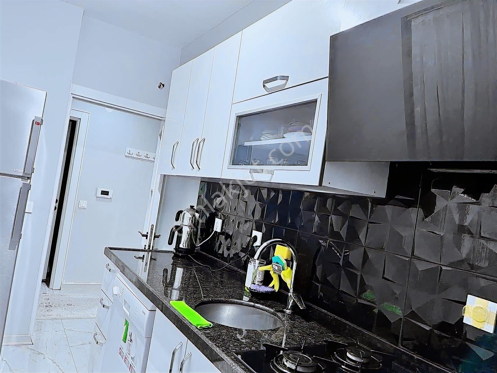 Üsküdar'da Ulaşıma Yakın Geniş M2 3+1 Dubleks / Doğu Cephe - Görsel 21