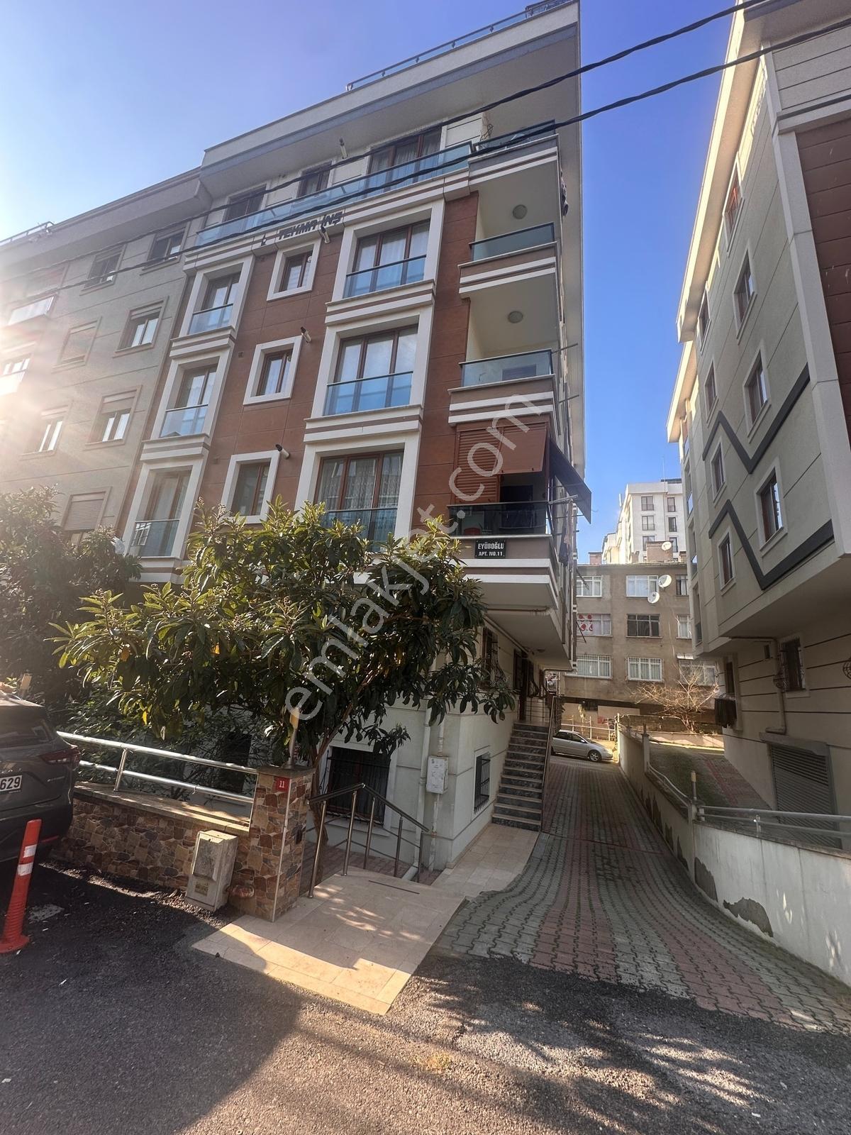 Tamiş'den Cevizli'de Minibüse 5.binada 10 Yıllık Ön Cephe 2+1 - Görsel 10