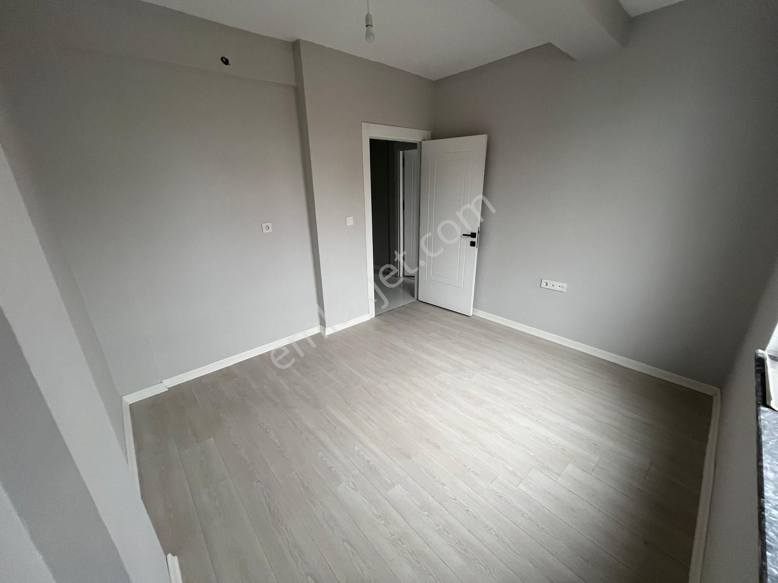 Çamlıca Mh Güzel Konumda Arakat Önü Açık Satılık 2+1 Daire Ss-8 - Görsel 7