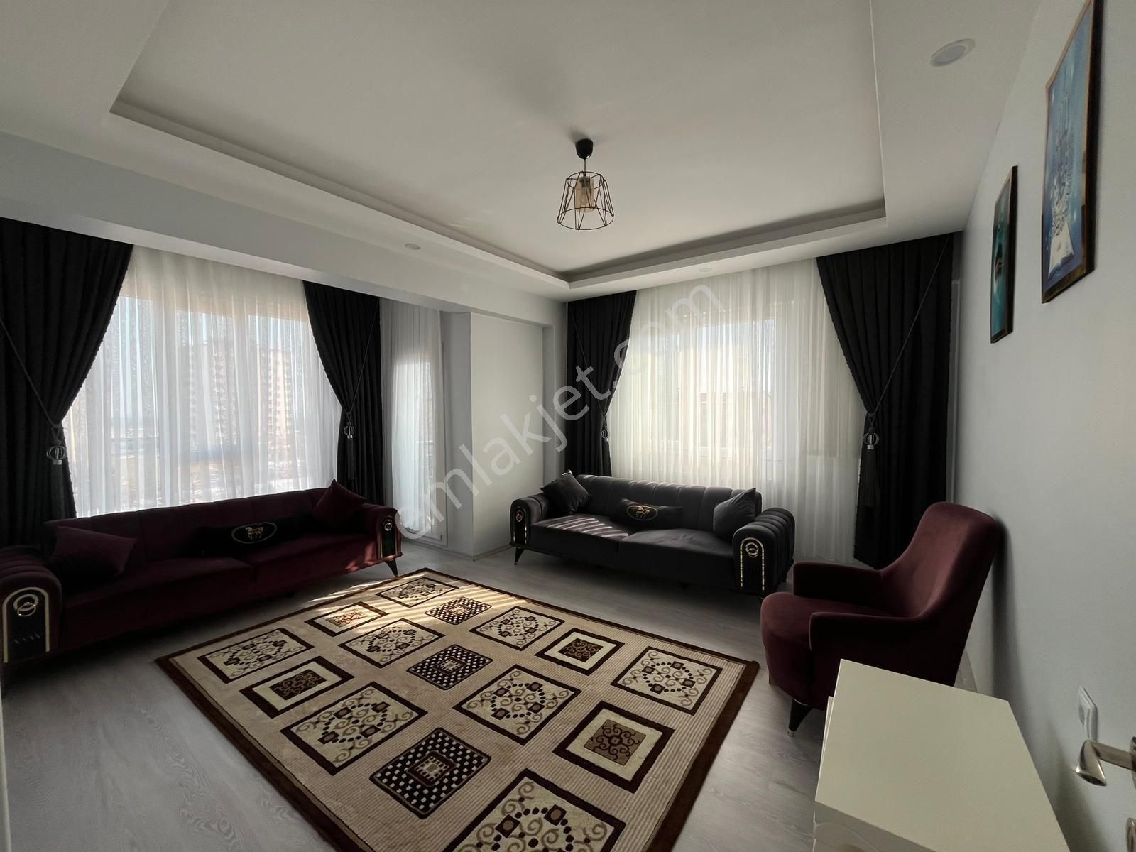 Ofis Rızvan Ağa Caddesinde Ceylan Yapı'da 2+1 Acil Satılık Daire!!!