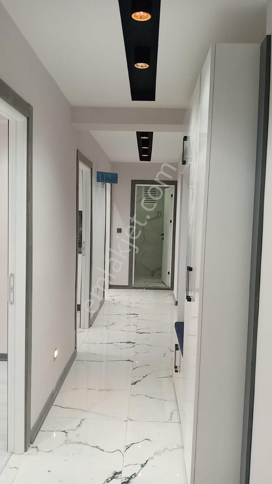 ! Recep Ümit Emlak'tan Eğitimciler Caddesi Yakını Ara Katta [sıfır] Asansörlü 2+1 Ferah Daire Fç ! - Görsel 8