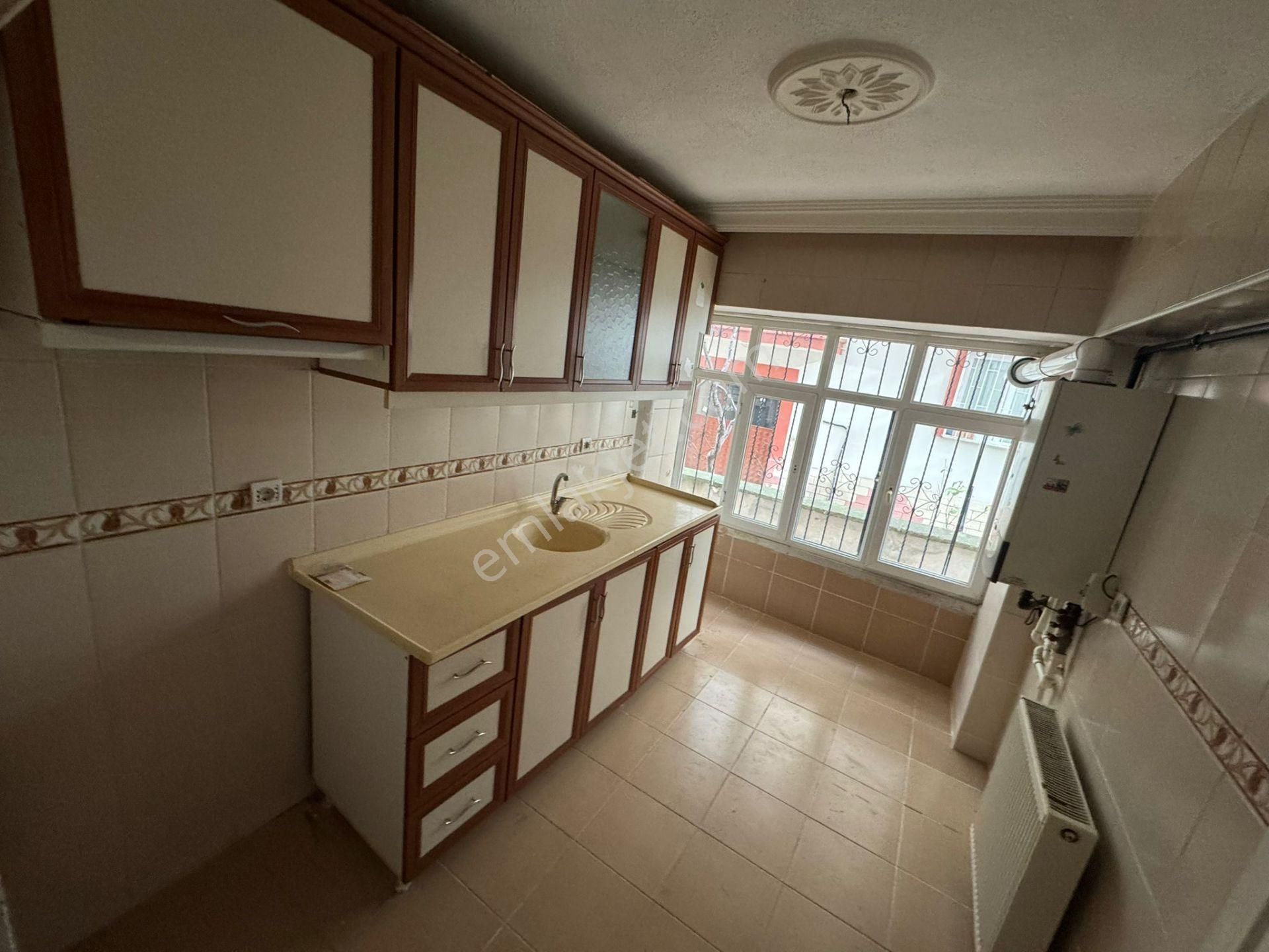 Atatürk Mahallesin'de 3+1 Salon Bağımsız Satılık Daire - Görsel 2