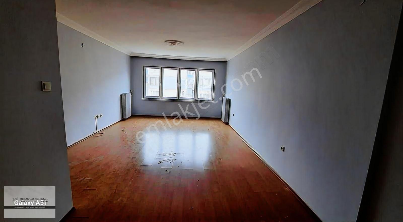 Batıkent Metro Ya Yakın 3+1 Katta Manzaralı Kombili - Görsel 7