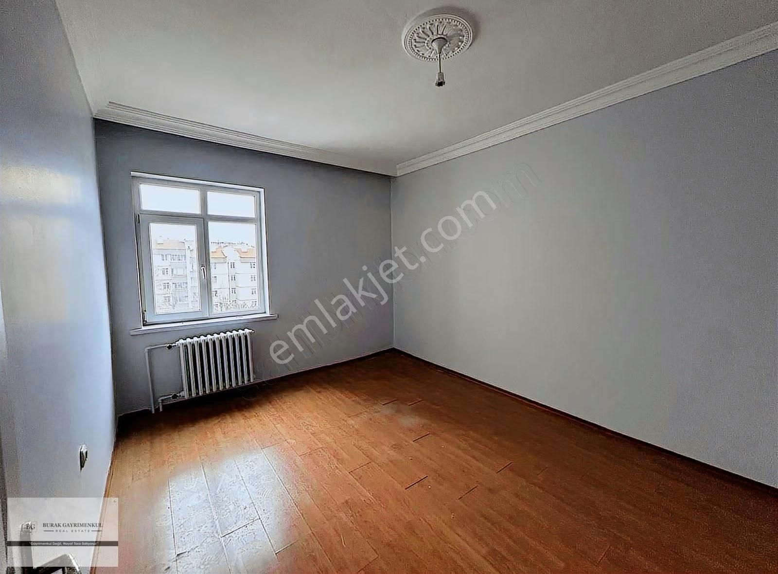 Batıkent Metro Ya Yakın 3+1 Katta Manzaralı Kombili - Görsel 19