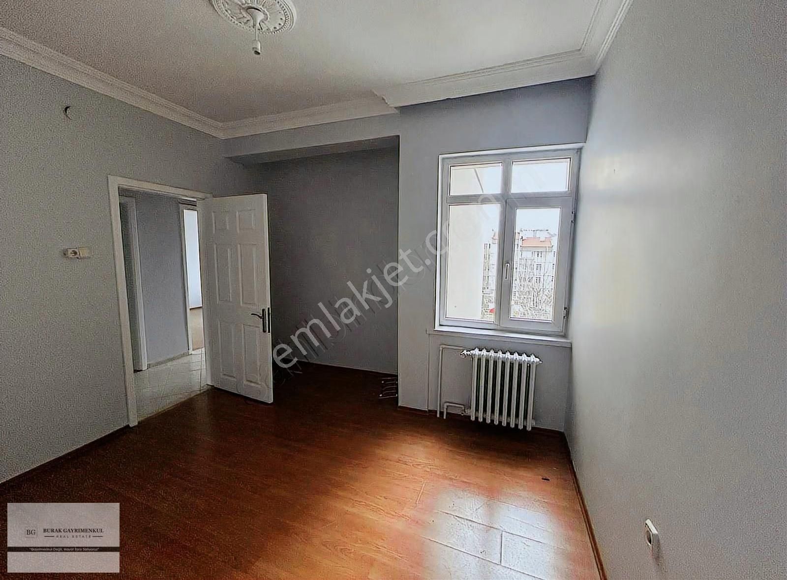 Batıkent Metro Ya Yakın 3+1 Katta Manzaralı Kombili - Görsel 2