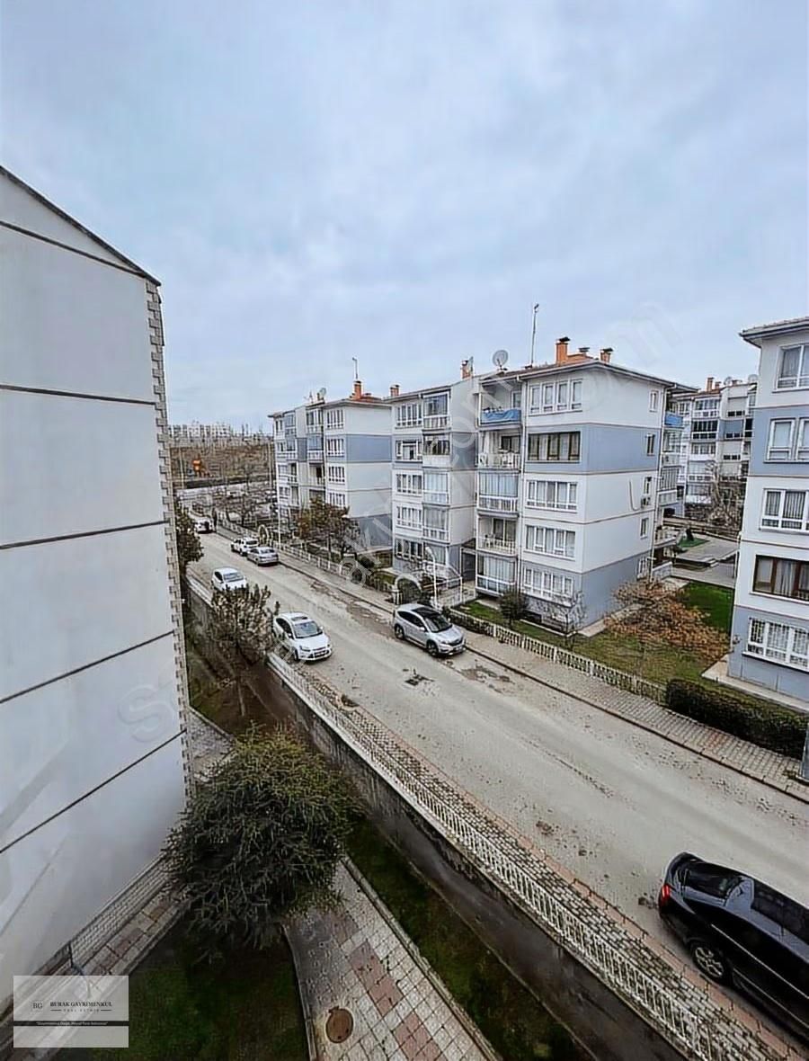 Batıkent Metro Ya Yakın 3+1 Katta Manzaralı Kombili - Görsel 20