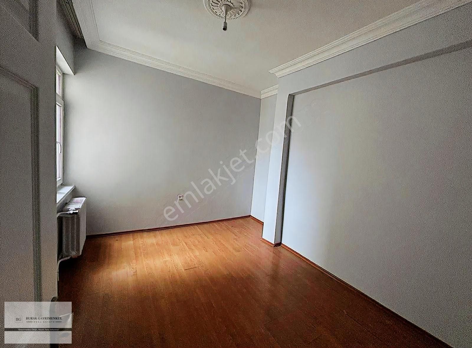 Batıkent Metro Ya Yakın 3+1 Katta Manzaralı Kombili - Görsel 21