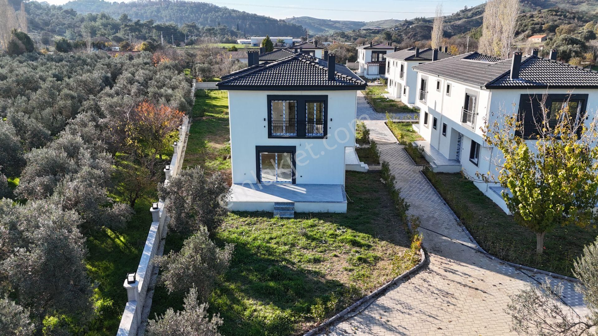 İzmir Seferihisar Kavakdere Mahallesi’nde Site İçerisinde 3+1 Dubleks Villa - Görsel 2