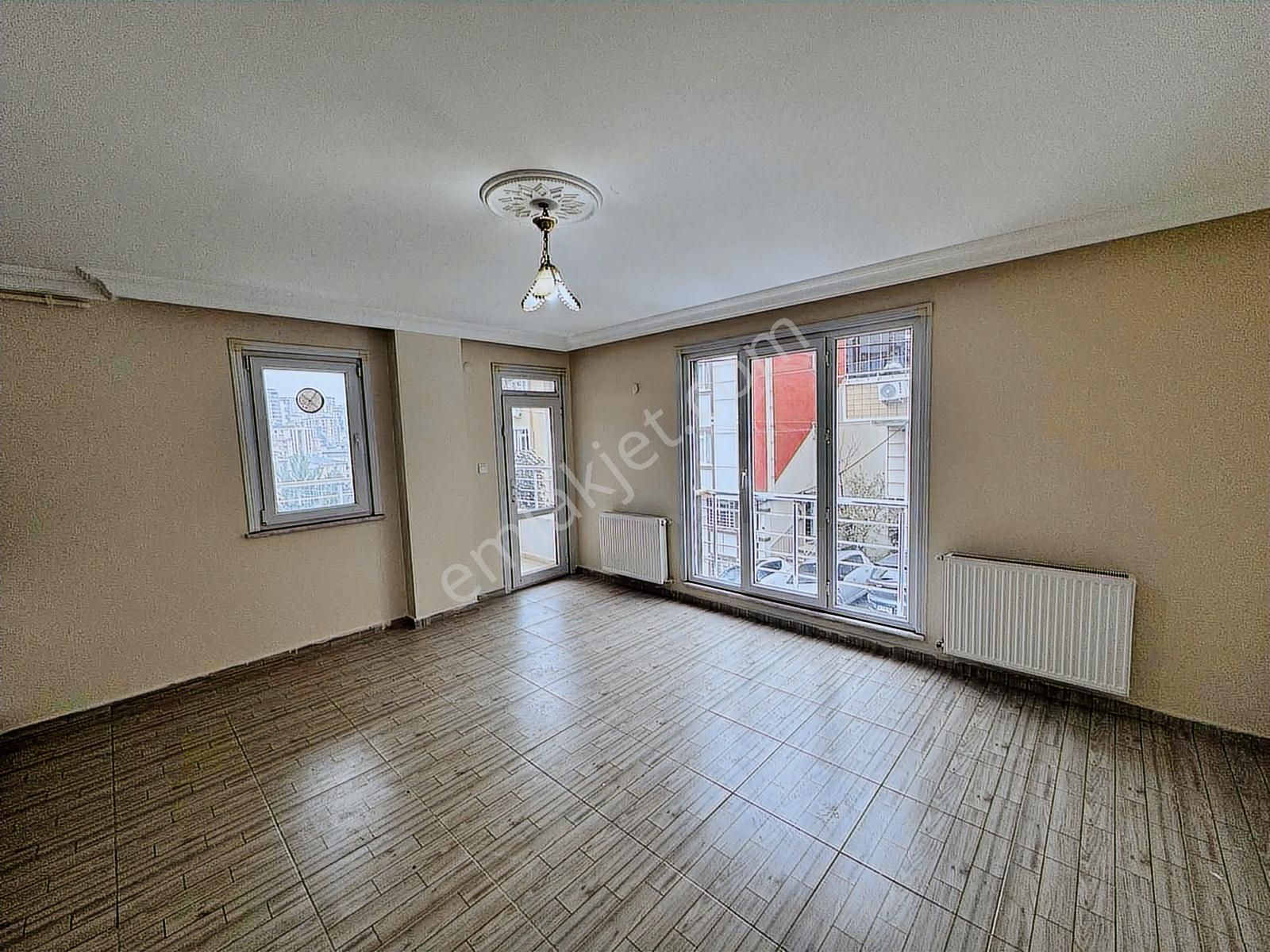 Esentepe Mah. Üniversitelere Ve Tramvaya Yakın Kiralık 2+1 Daire