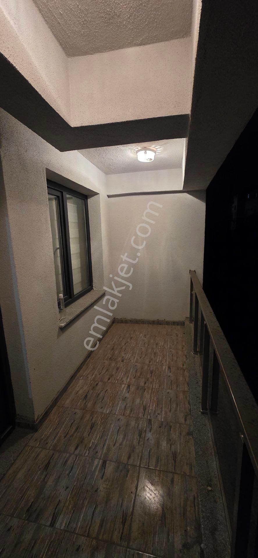 Caddede Lüks Satılık Apart - Görsel 9