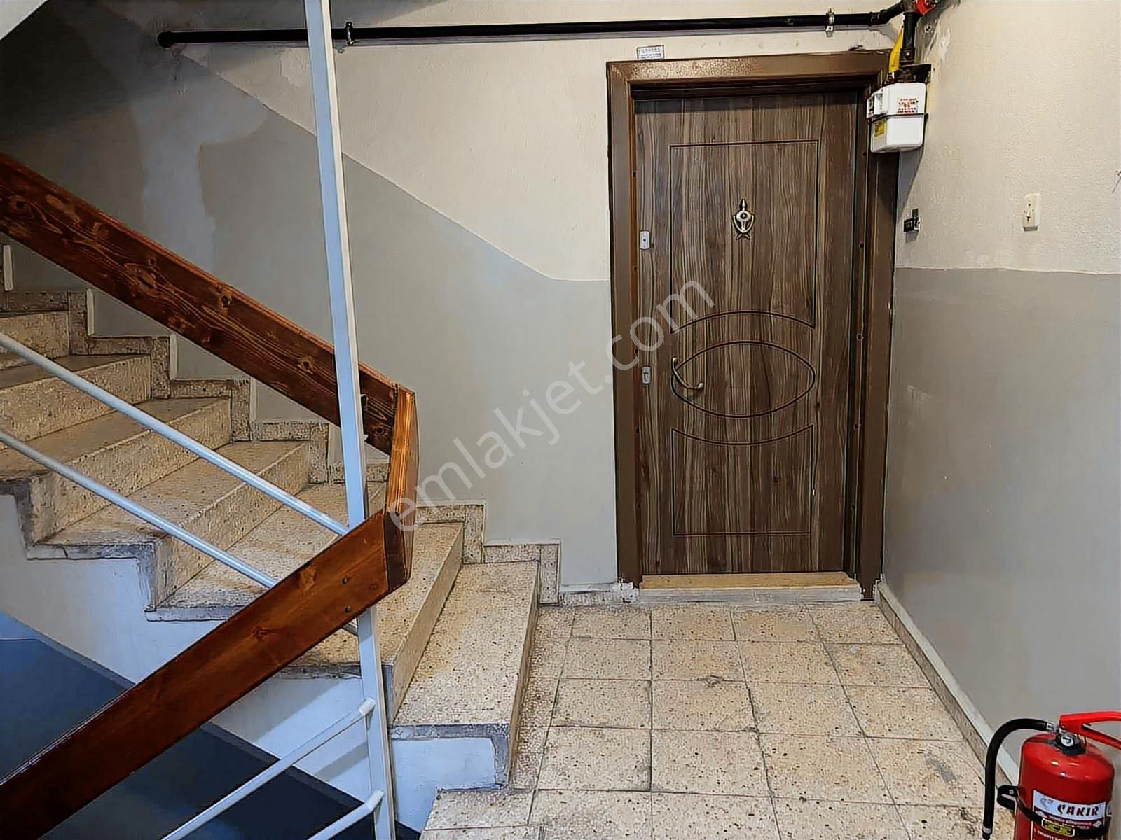 İstiklal Mahallesinde Kiralık 2+1 Daire - Görsel 27