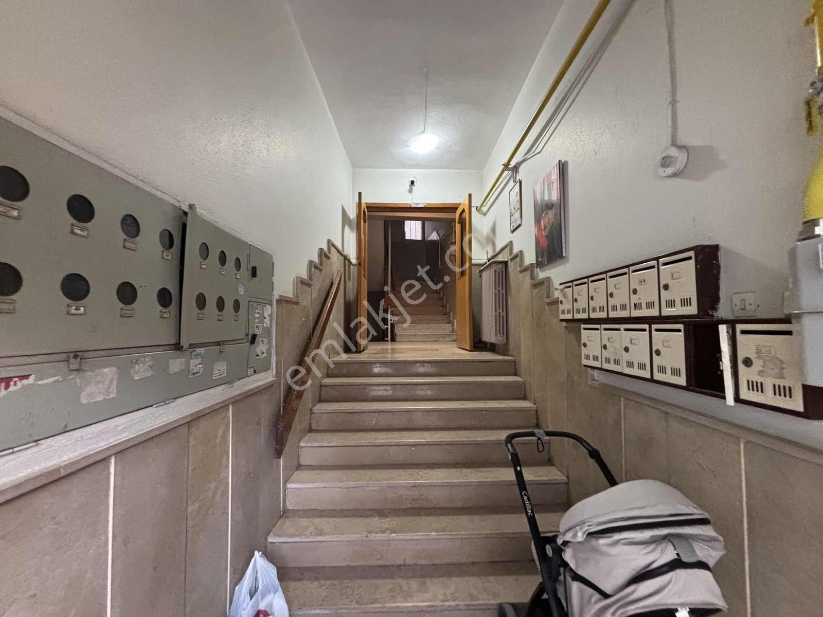 İstiklal Mahallesinde Kiralık 2+1 Daire - Görsel 7