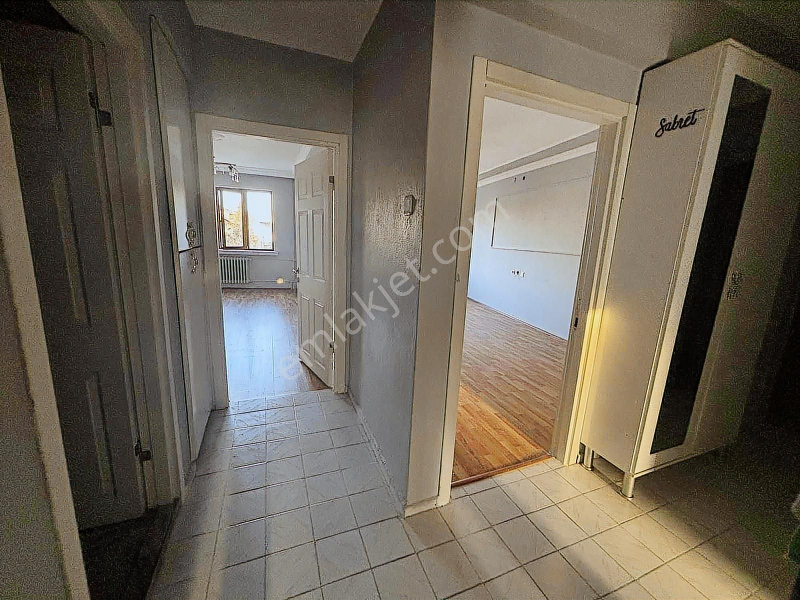 İstiklal Mahallesinde Kiralık 2+1 Daire - Görsel 23