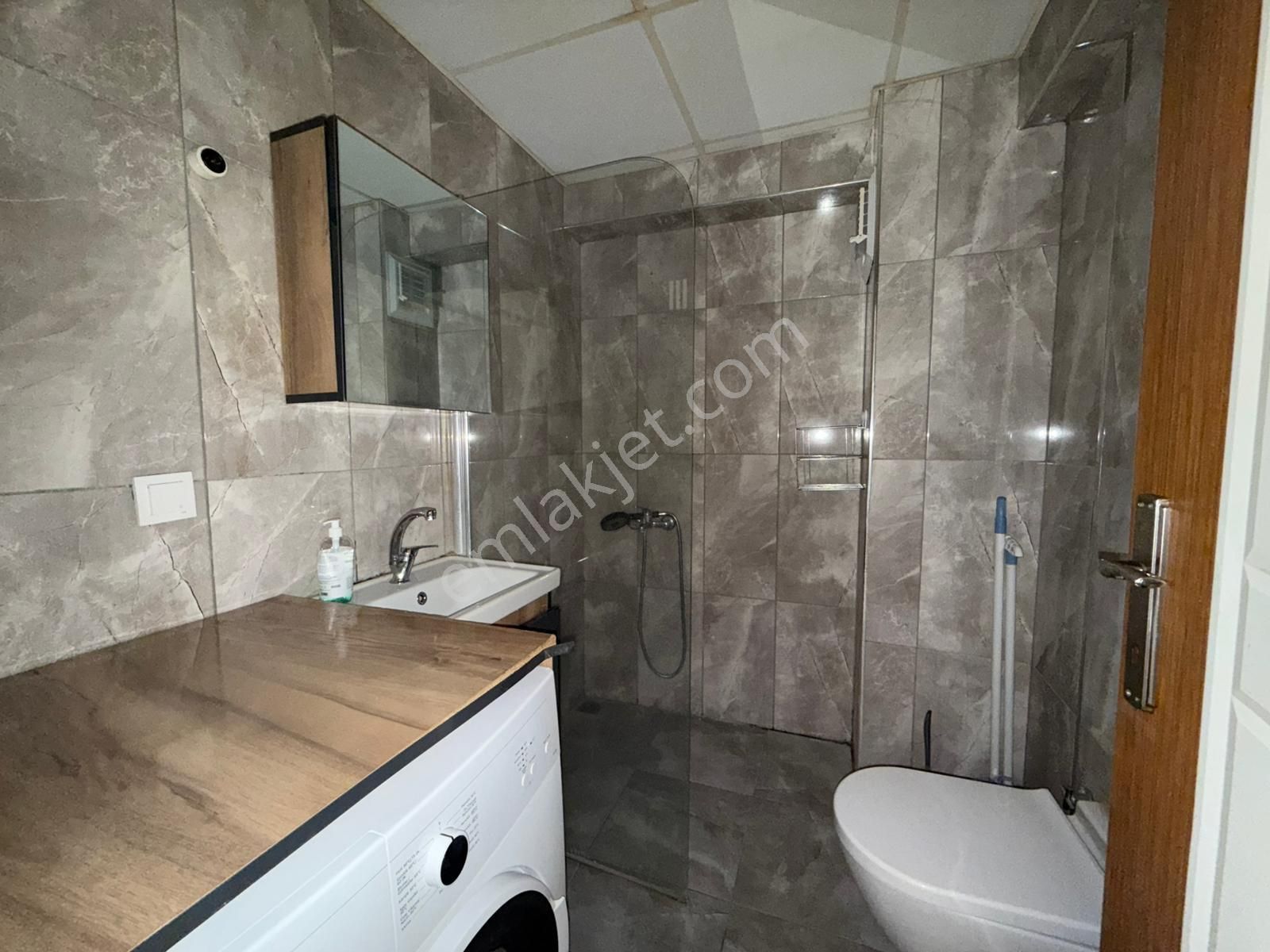 Almina'dan Geniş Salonlu 2+1 Kiralık Daire - Görsel 2