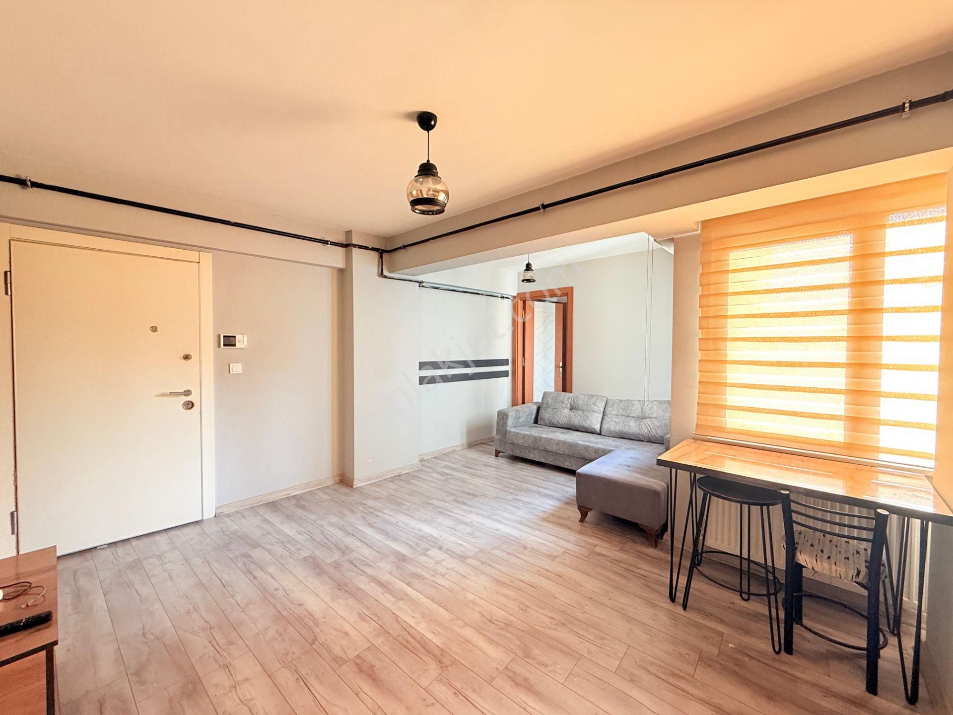Almina'dan Geniş Salonlu 2+1 Kiralık Daire - Görsel 12