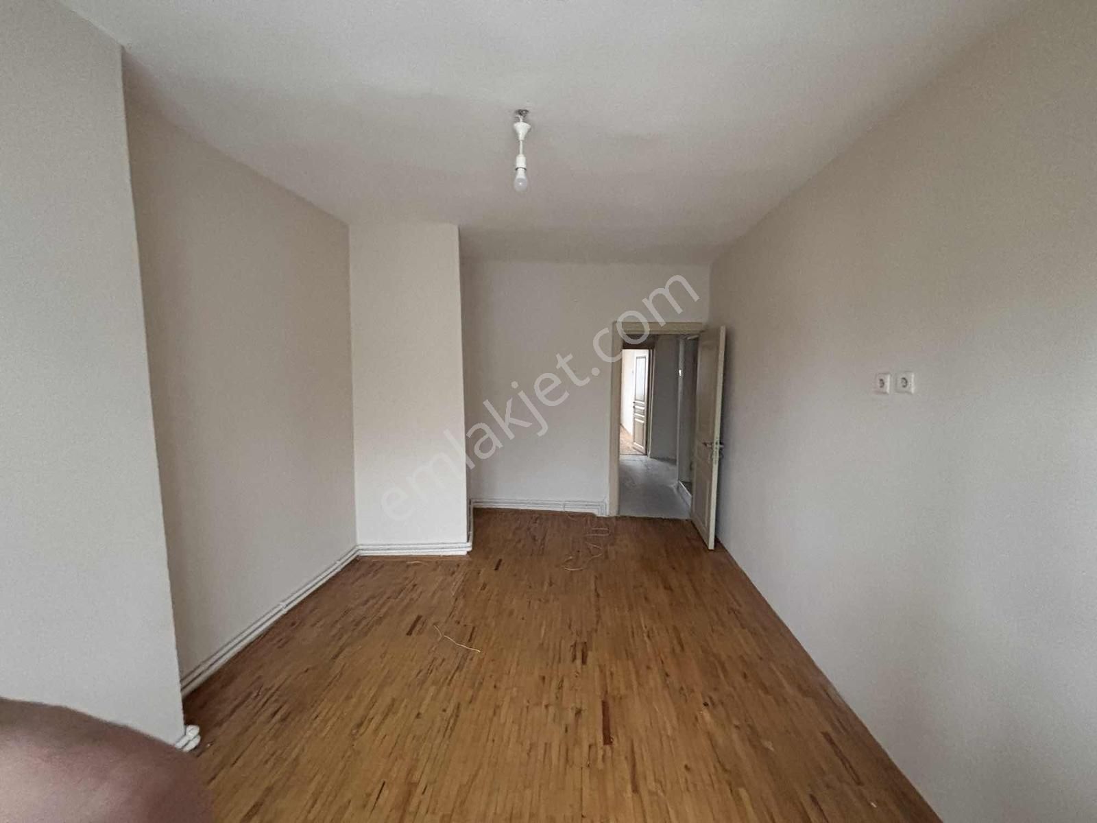 Sivrihisar Caddesi Üzerinde 3+1 Kiralık Daire - Görsel 28