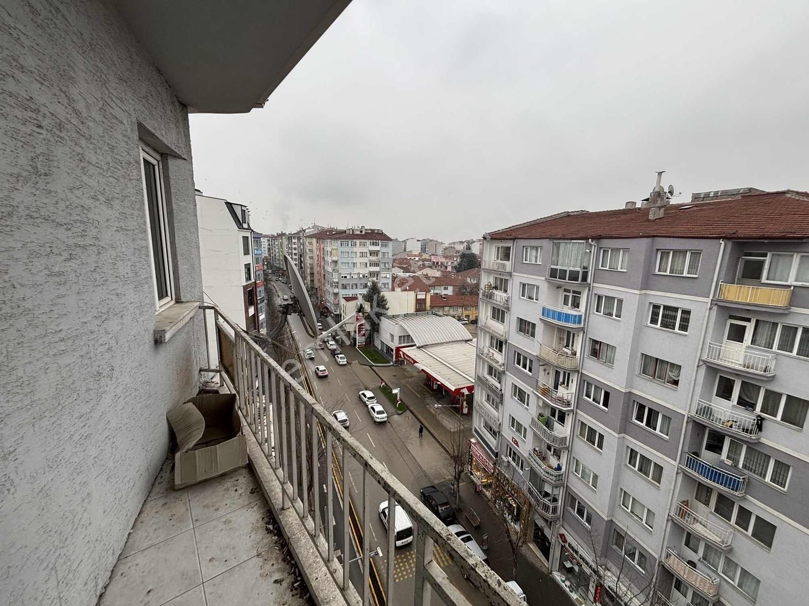 Sivrihisar Caddesi Üzerinde 3+1 Kiralık Daire - Görsel 26