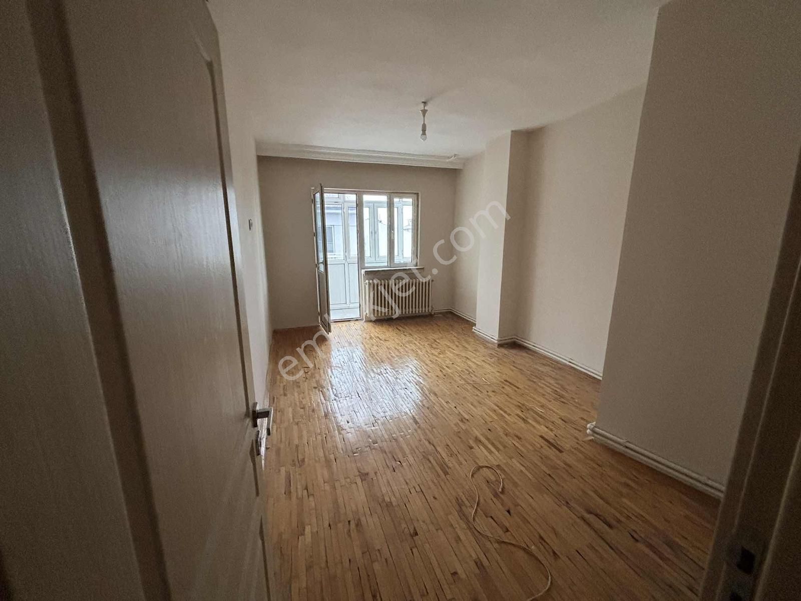 Sivrihisar Caddesi Üzerinde 3+1 Kiralık Daire - Görsel 23