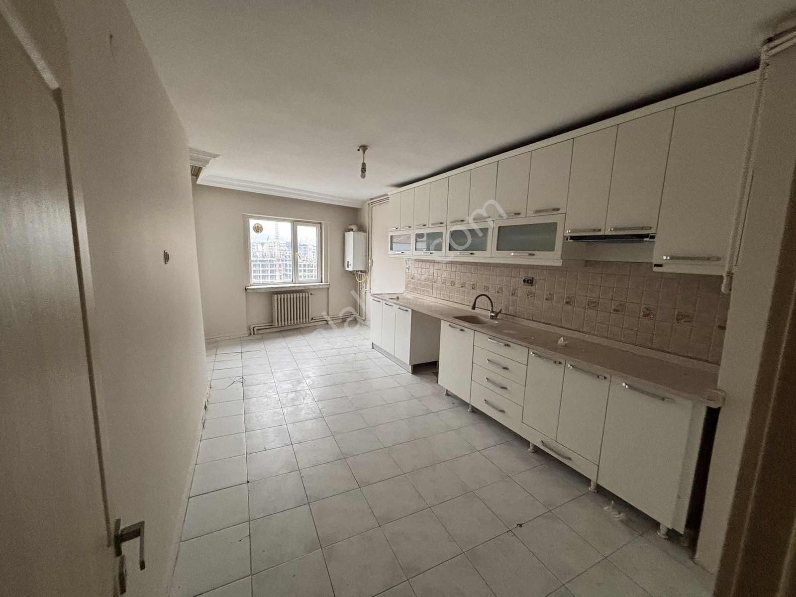 Sivrihisar Caddesi Üzerinde 3+1 Kiralık Daire - Görsel 20