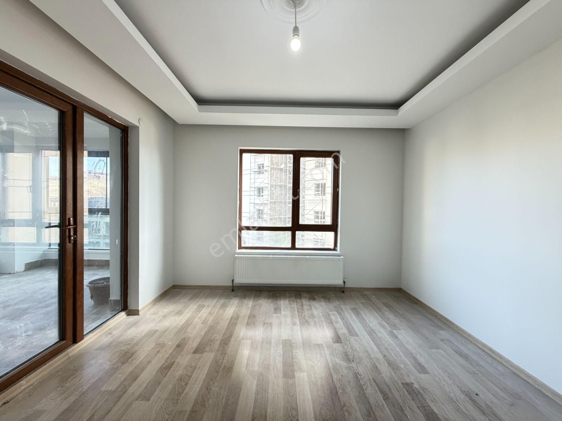 Gökçe Emlak'tan Sarayda Sitede Giysi Odalı 3+1 Satılık Daire - Görsel 15