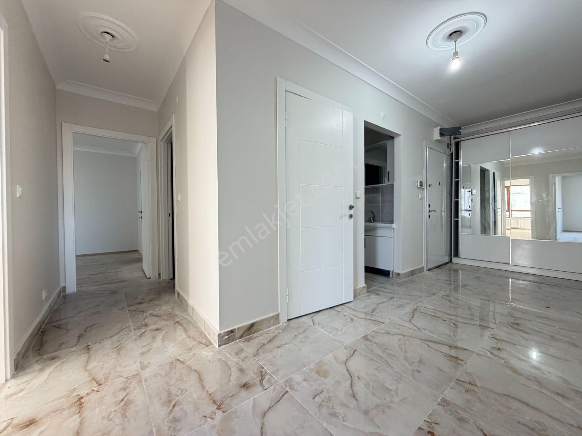 Gökçe Emlak'tan Sarayda Sitede Giysi Odalı 3+1 Satılık Daire - Görsel 18
