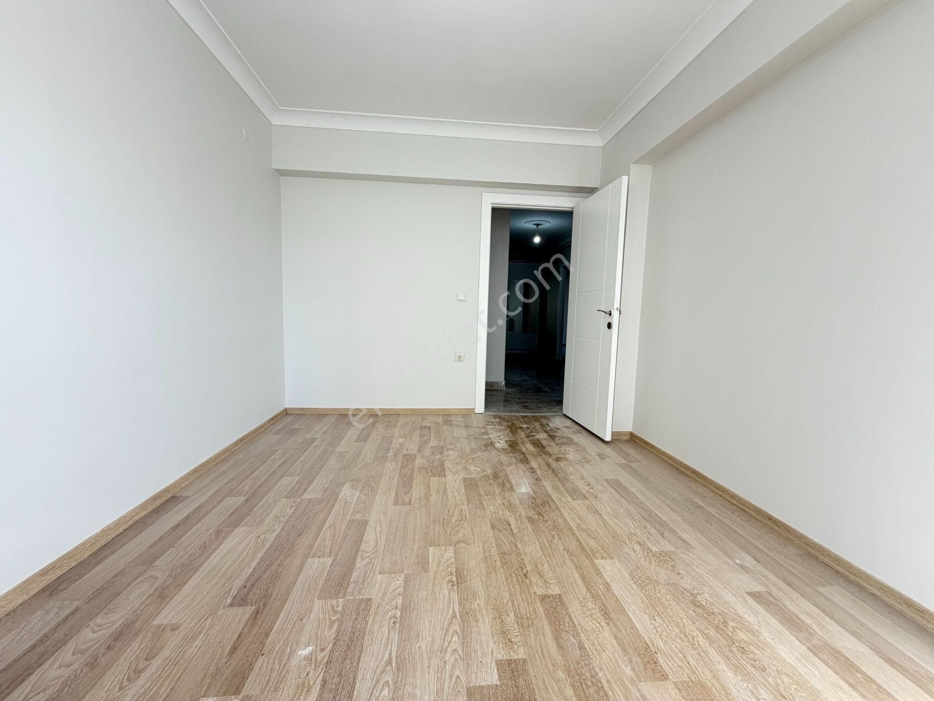 Gökçe Emlak'tan Sarayda Sitede Giysi Odalı 3+1 Satılık Daire - Görsel 20