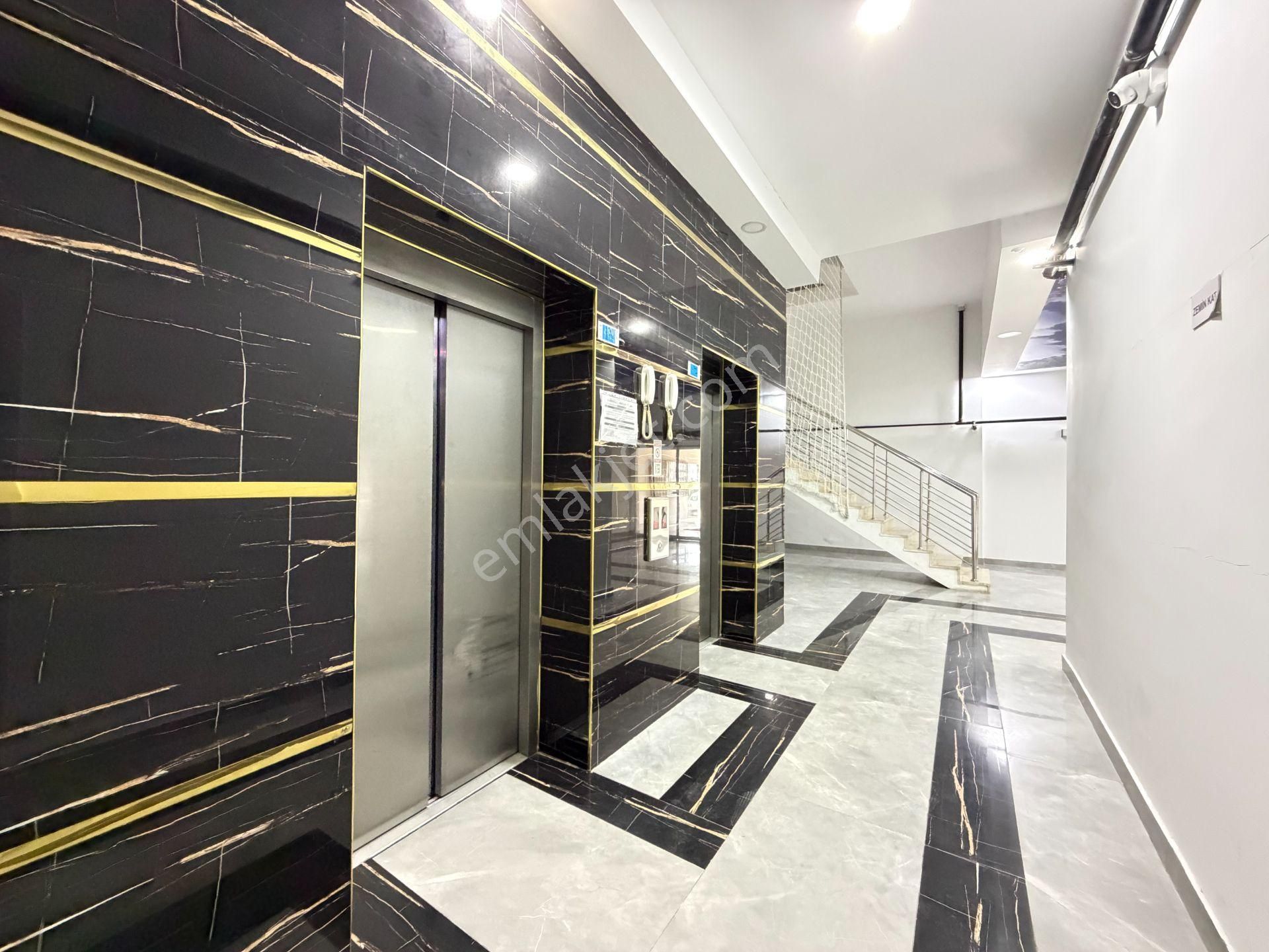 Gökçe Emlak'tan Sarayda Sitede Giysi Odalı 3+1 Satılık Daire - Görsel 32