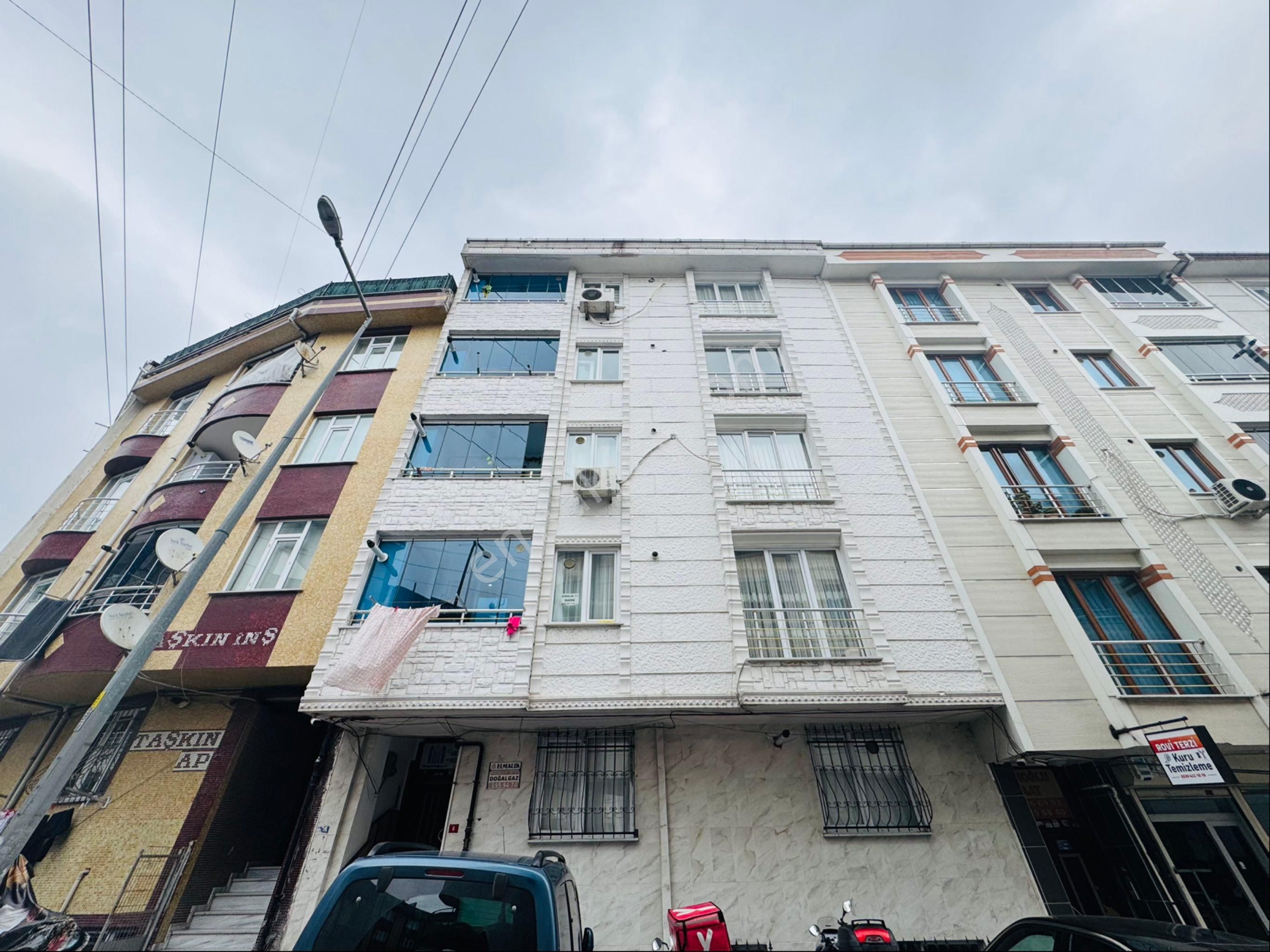 Selehattin Eyyubi’de Caddeye 2. Bina Asansörlü Otoparklı Satılık Daire - Görsel 24