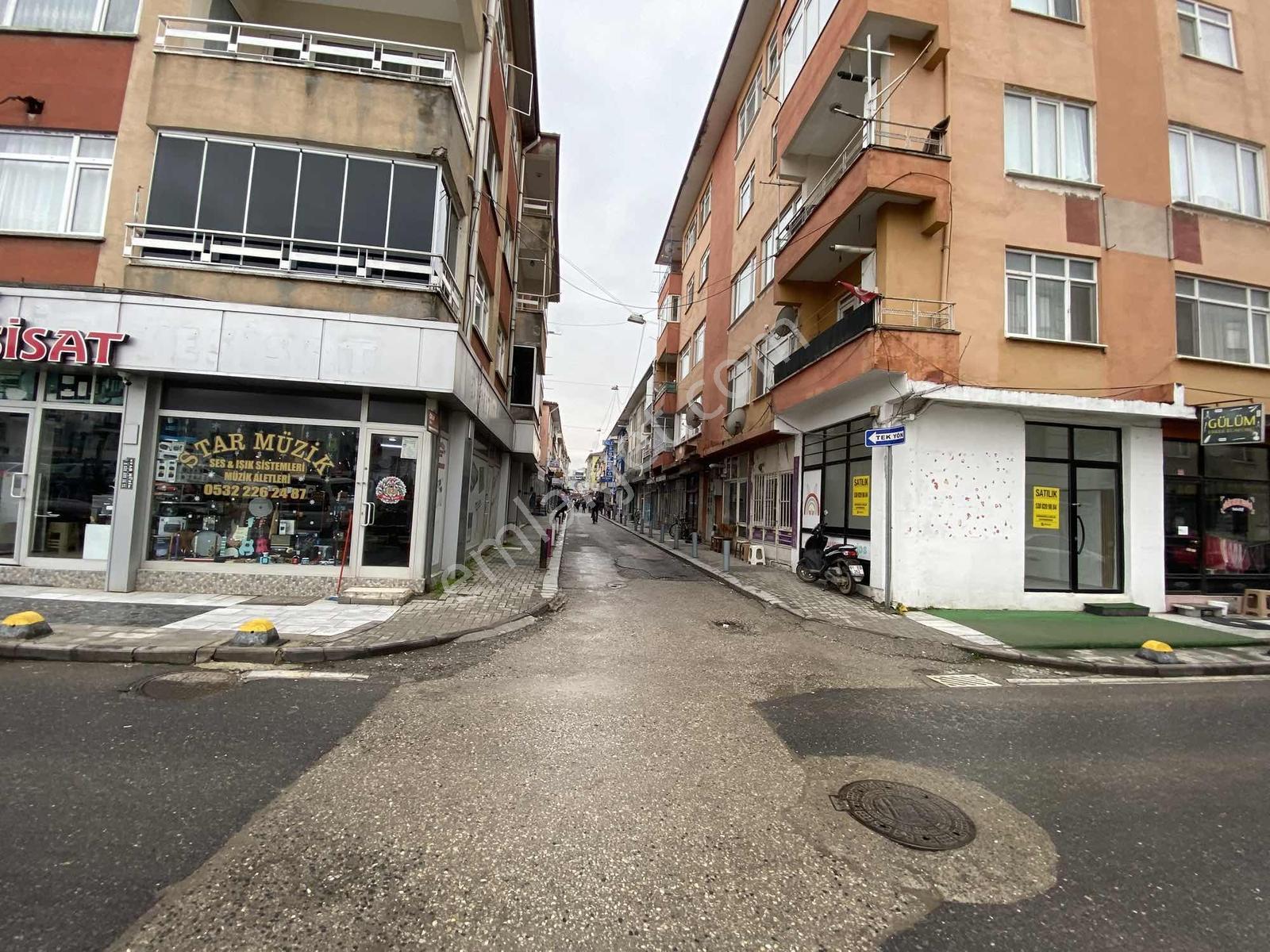 Akmanoğlu Emlak'tan Şerefiye Mahallesinde Satılık Dükkan - Görsel 8