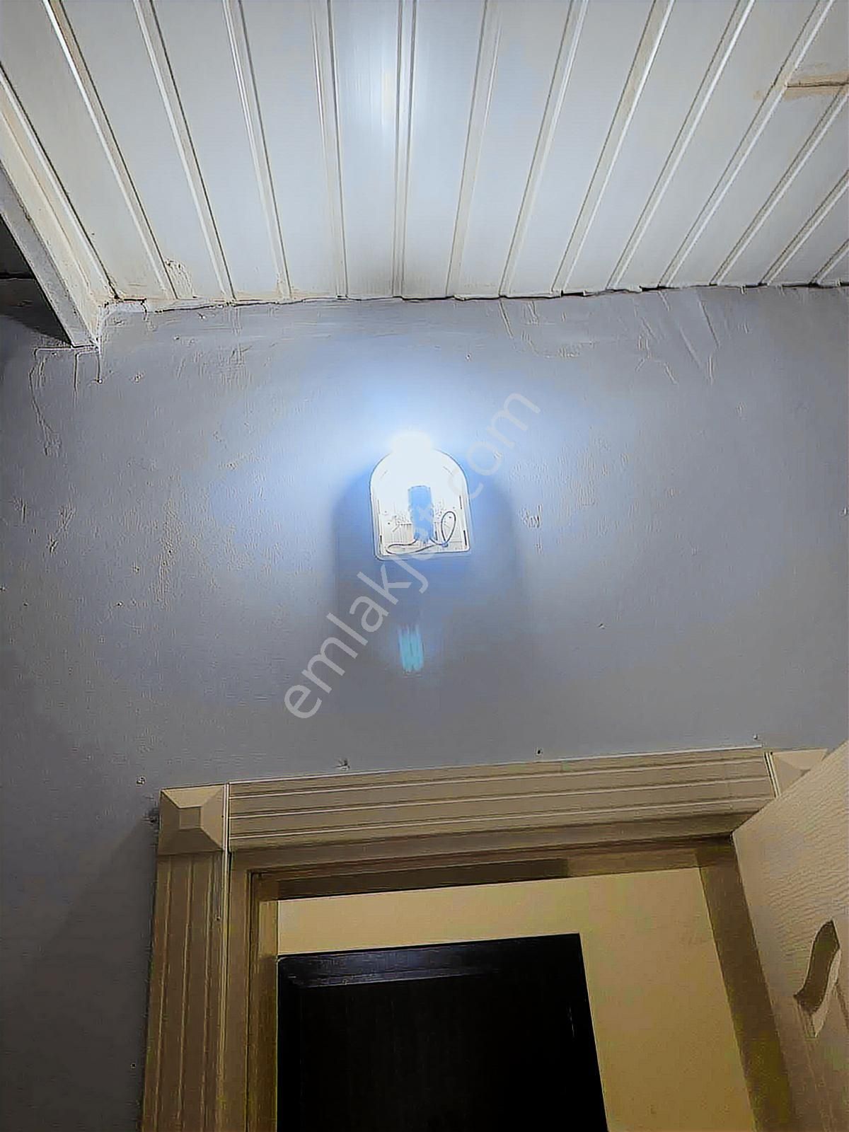 Yeni Mahallesinde 2+1 Ayrı Tuvalet Banyolu Çatı Katı - Görsel 8