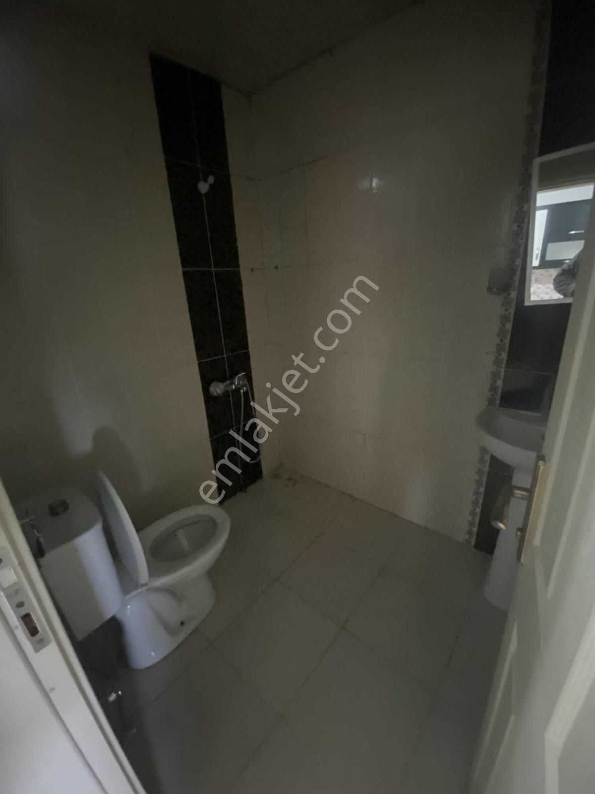 Yeni Mahallesinde 2+1 Ayrı Tuvalet Banyolu Çatı Katı - Görsel 15