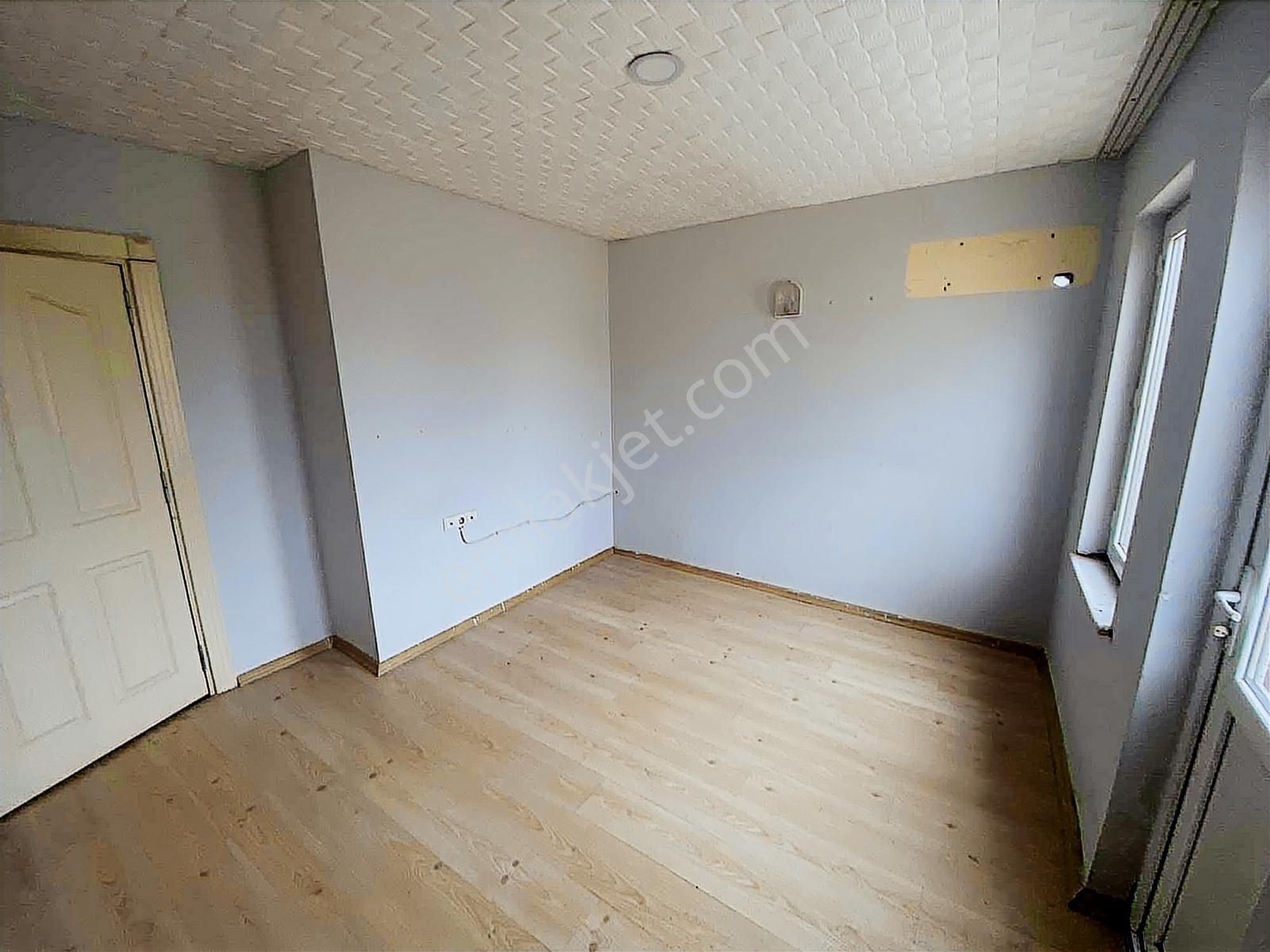 Yeni Mahallesinde 2+1 Ayrı Tuvalet Banyolu Çatı Katı - Görsel 10