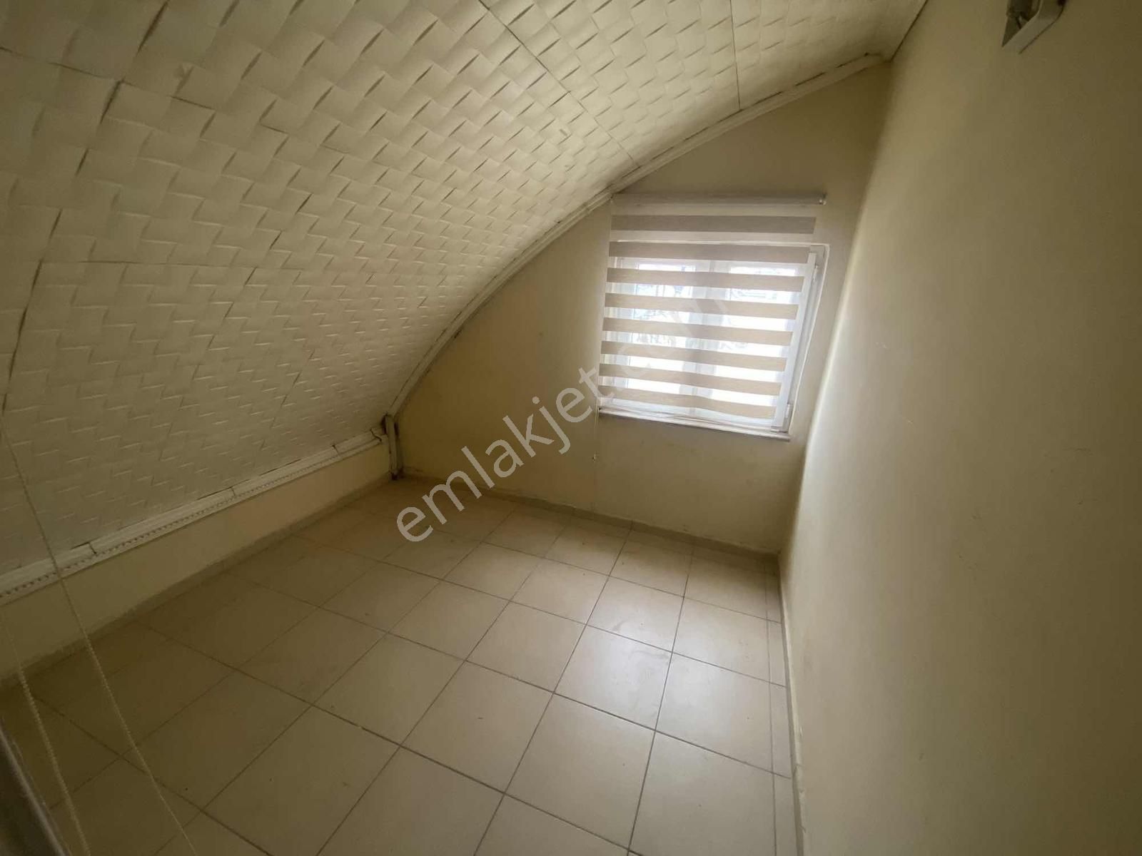 Yeni Mahallesinde 2+1 Ayrı Tuvalet Banyolu Çatı Katı - Görsel 7