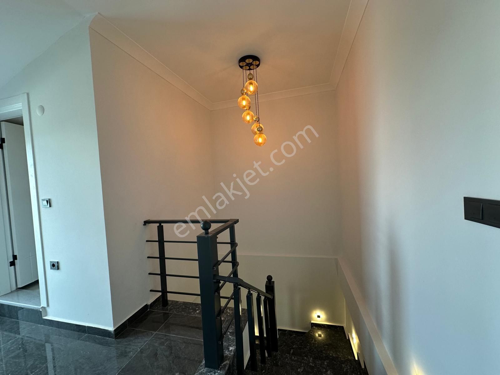 Didim Hisar Mah. 3+1 Açık Mutfaklı Havuzlu Ve Bahçeli Teraslı Trıplex Villalarımız Satılıktır - Görsel 28