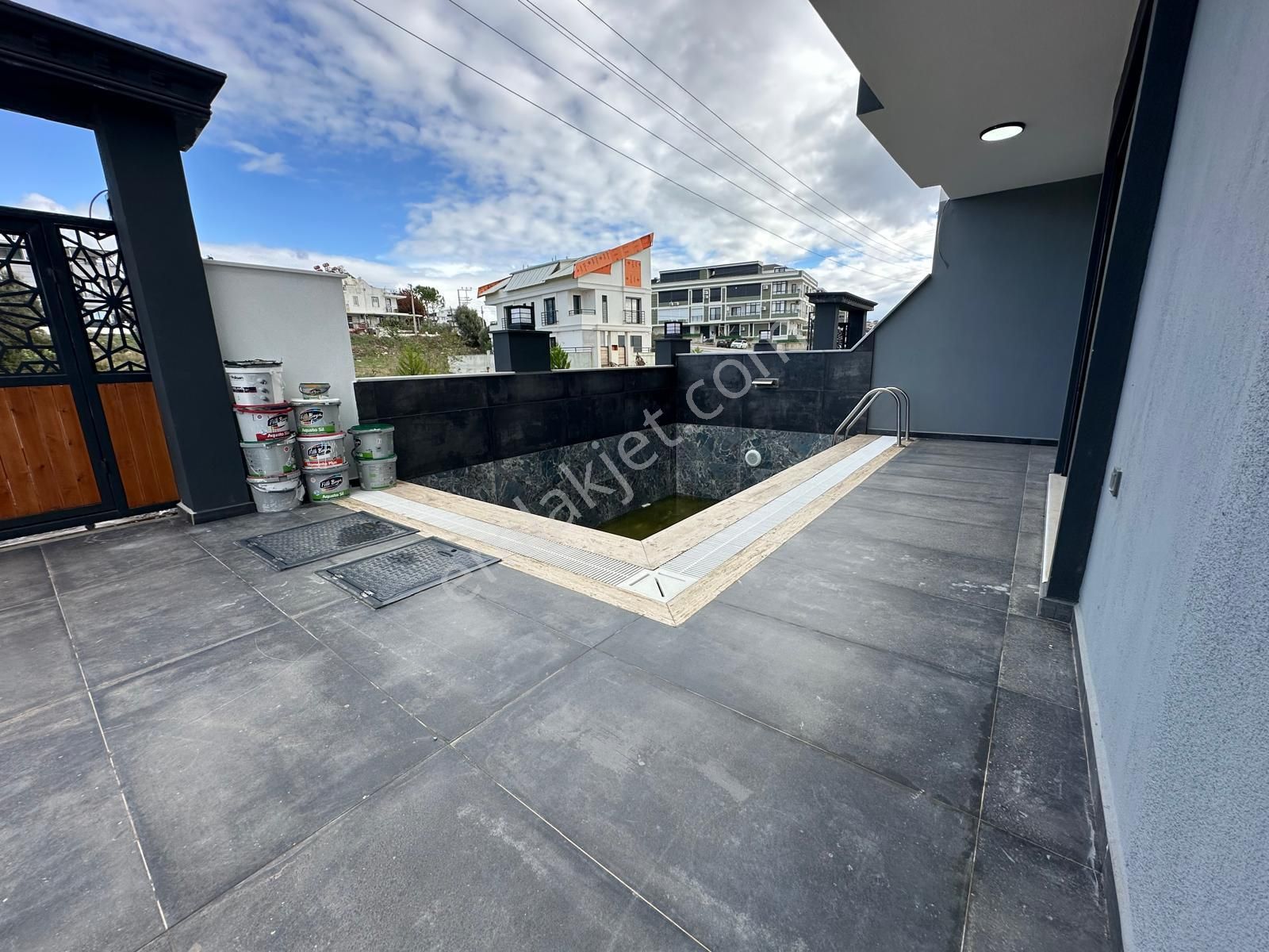 Didim Hisar Mah. 3+1 Açık Mutfaklı Havuzlu Ve Bahçeli Teraslı Trıplex Villalarımız Satılıktır - Görsel 4