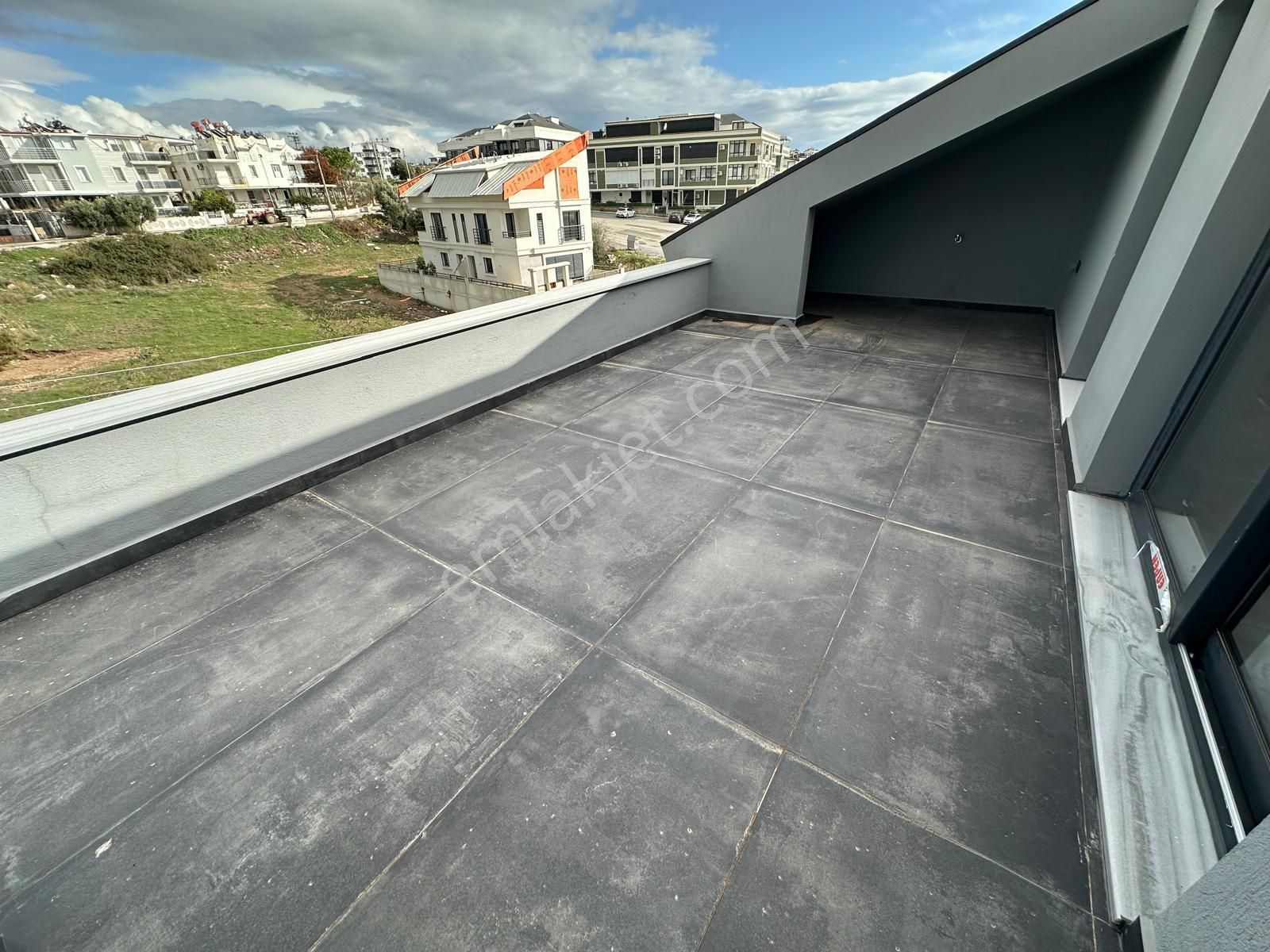 Didim Hisar Mah. 3+1 Açık Mutfaklı Havuzlu Ve Bahçeli Teraslı Trıplex Villalarımız Satılıktır - Görsel 34