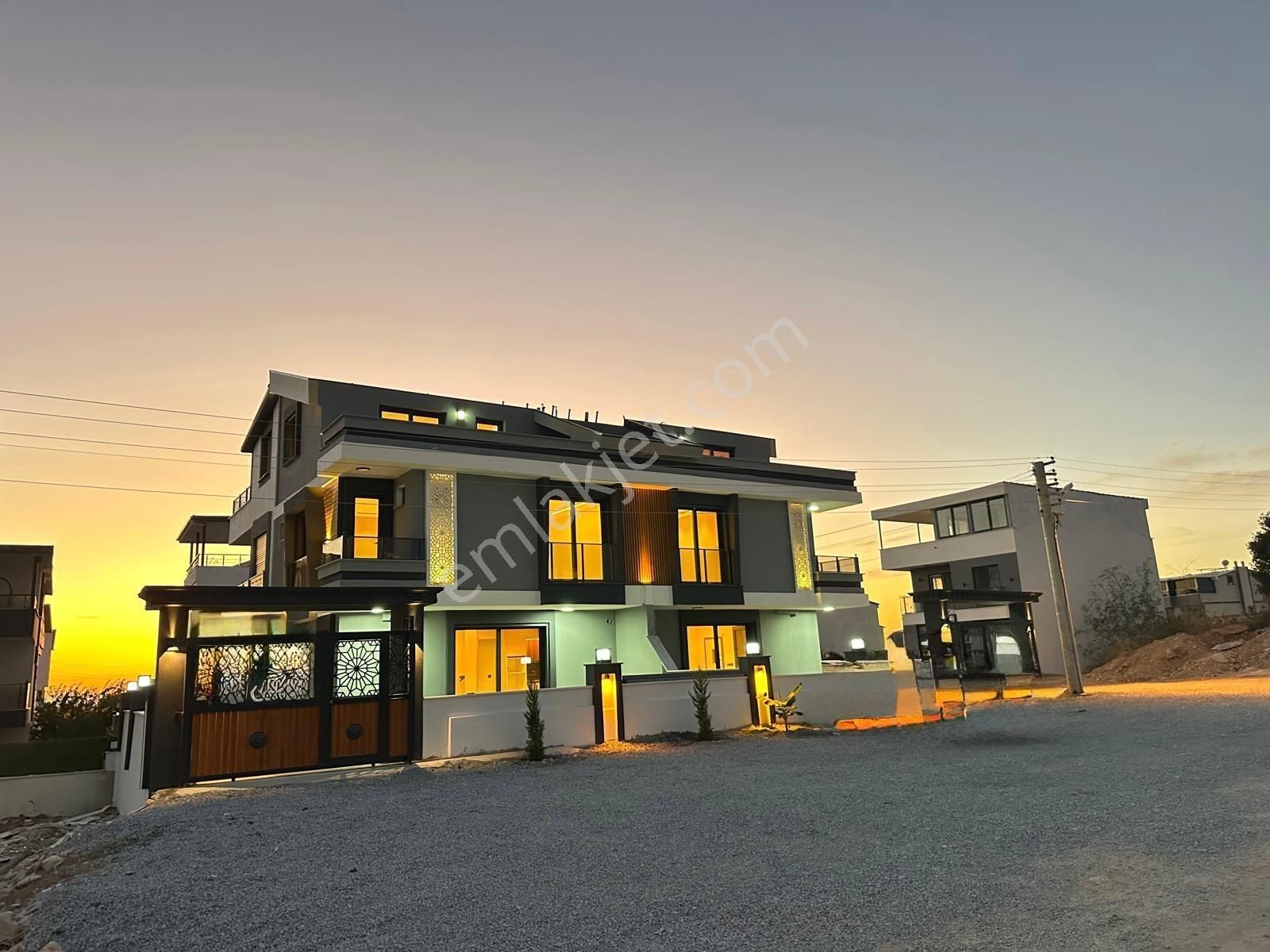 Didim Hisar Mah. 3+1 Açık Mutfaklı Havuzlu Ve Bahçeli Teraslı Trıplex Villalarımız Satılıktır - Görsel 33